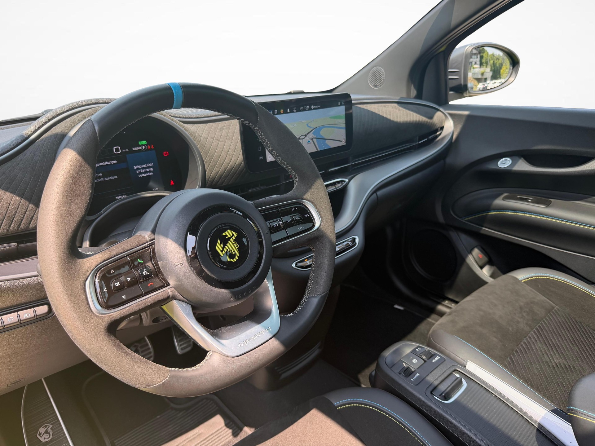 FIAT 500 Abarth Scorpionissima-showroom-element-3