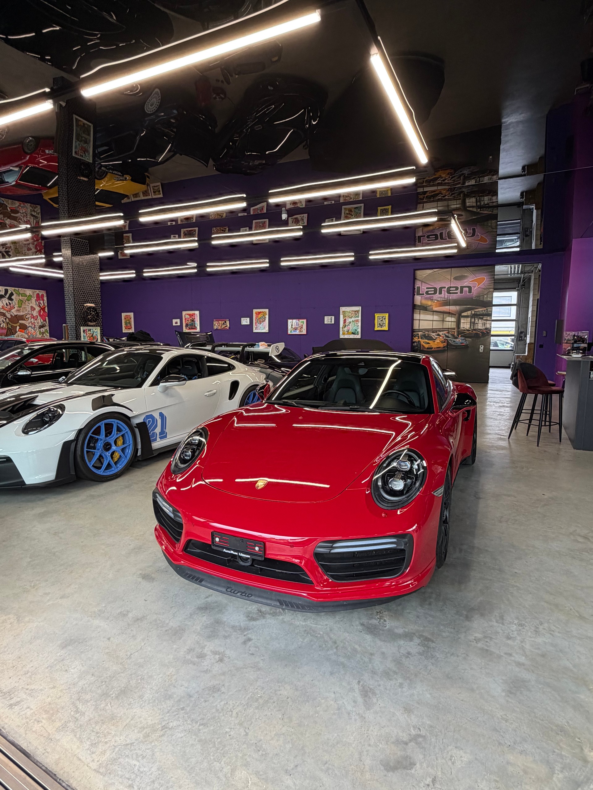 PORSCHE 911 Turbo PDK-showroom-element-1