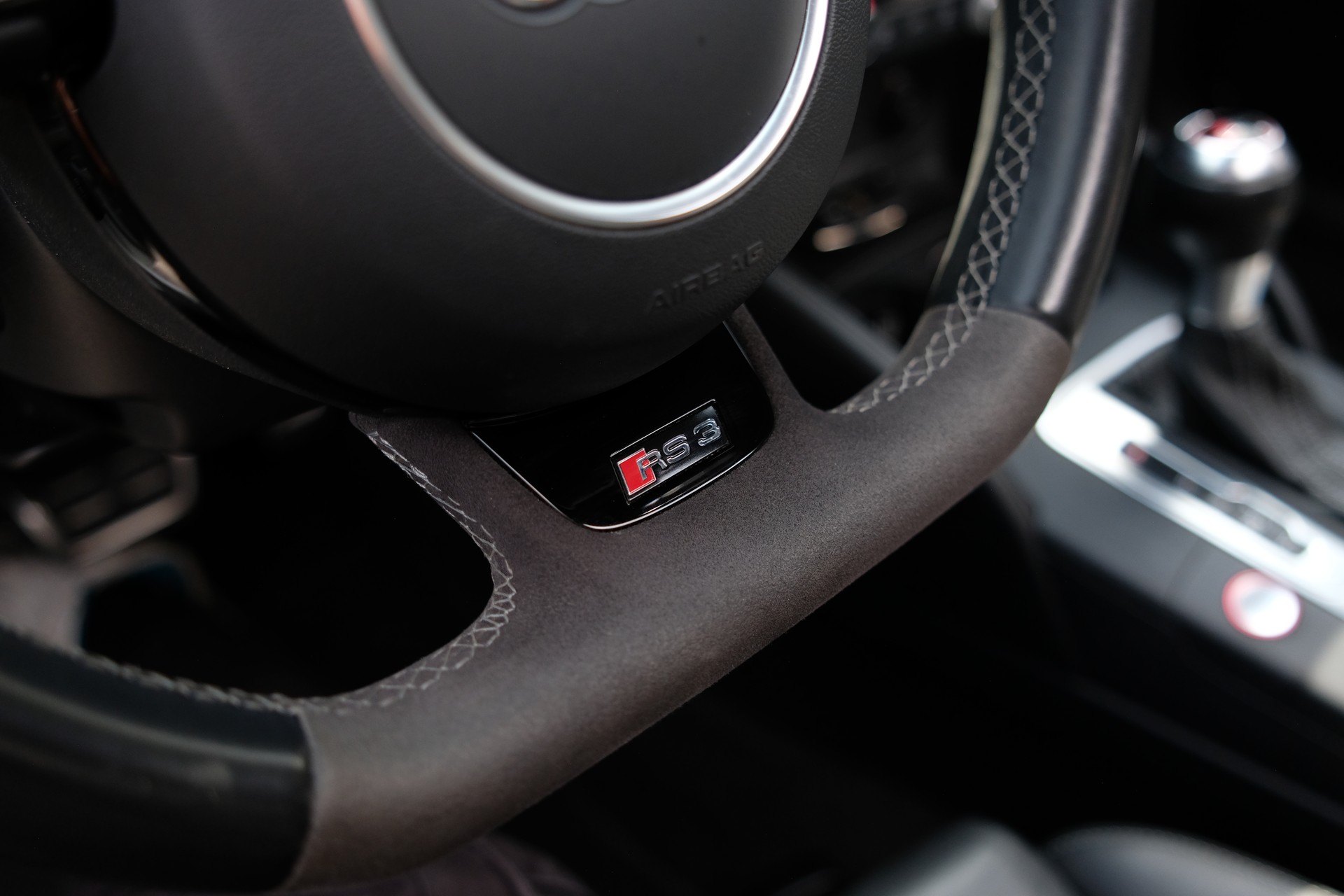 AUDI RS3 2.5 TSI quattro S-tronic-image-18