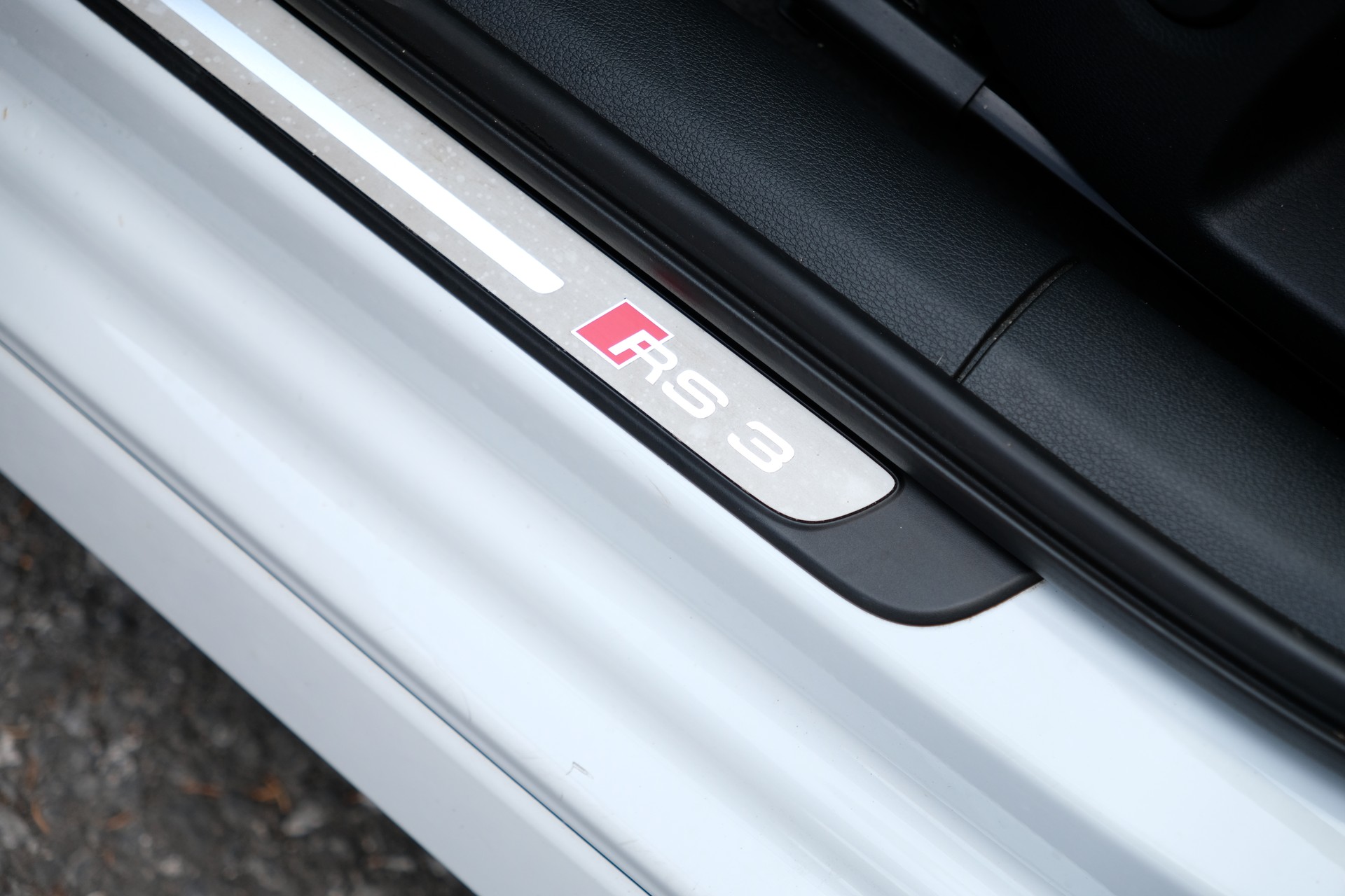 AUDI RS3 2.5 TSI quattro S-tronic-image-12