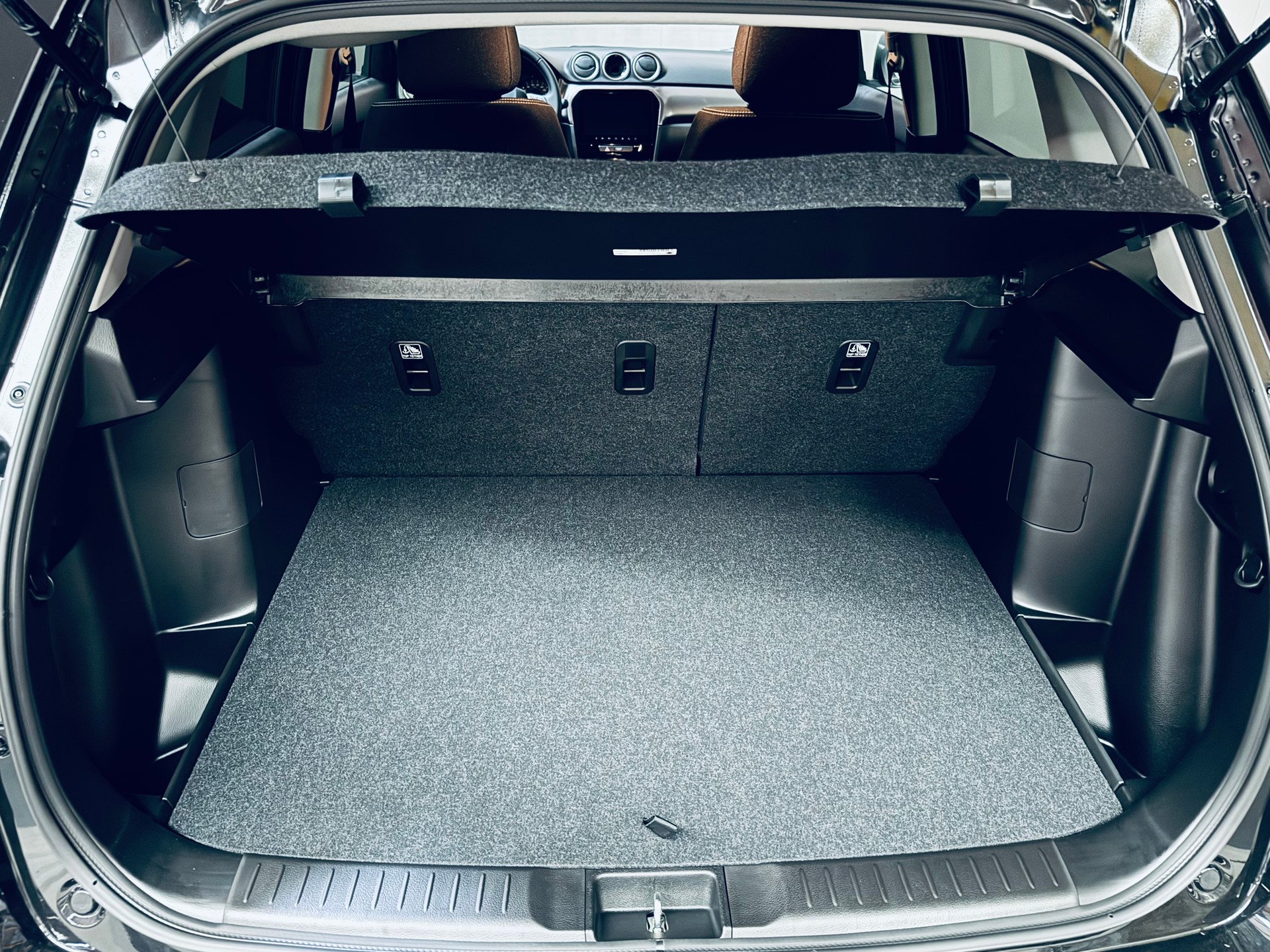 SUZUKI Vitara 1.4 Boosterjet Compact + 4x4 Hybrid-image-11