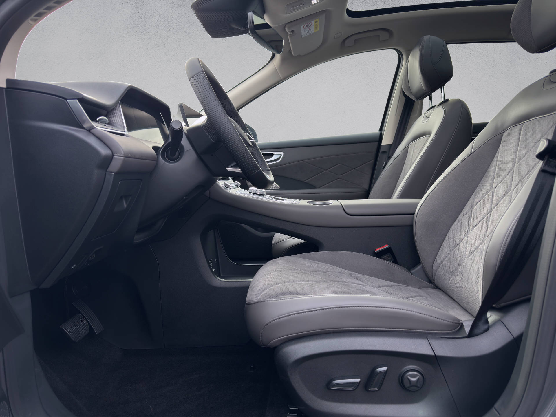 MG S6 EV 77 kWh Luxury 4WD-image-9