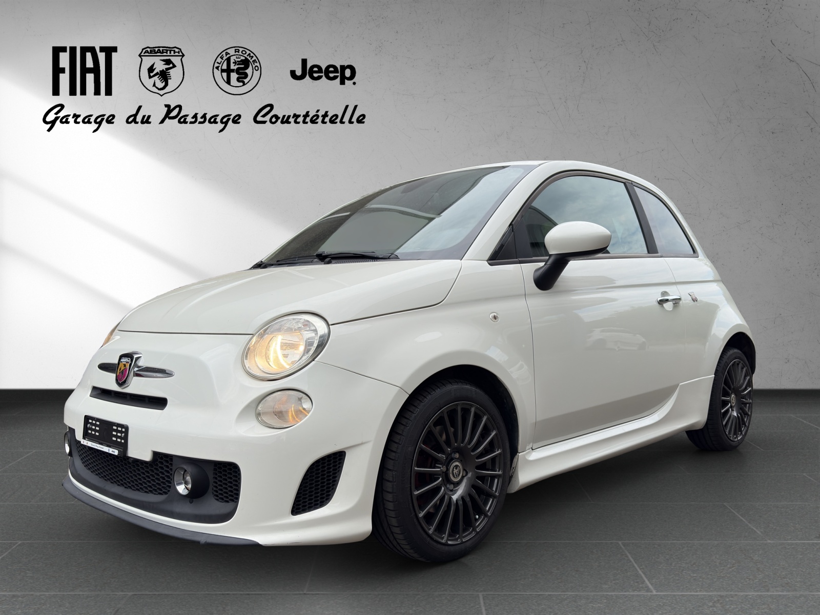 FIAT 500 1.4 16V Turbo Abarth-image-1