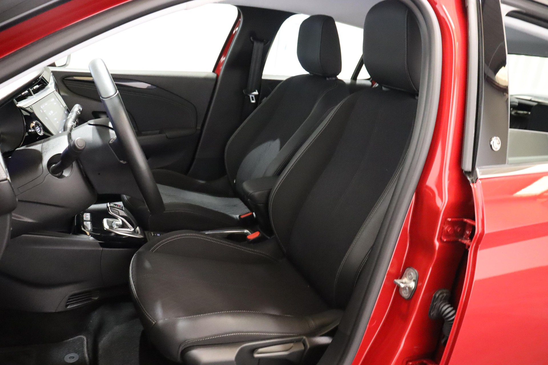 OPEL Corsa-e Elegance-image-5