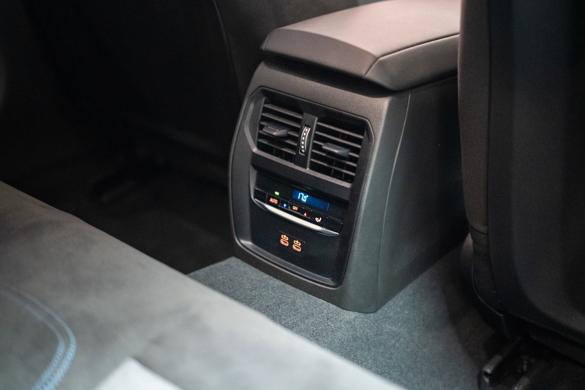BMW 320i M Sport SAG / 360°Kamera / HeadUp / el.Heckklappe-image-14