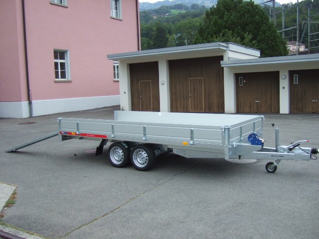 TEMARED Carplatform 4521S 3'500Kg Aluboden und Bordwände