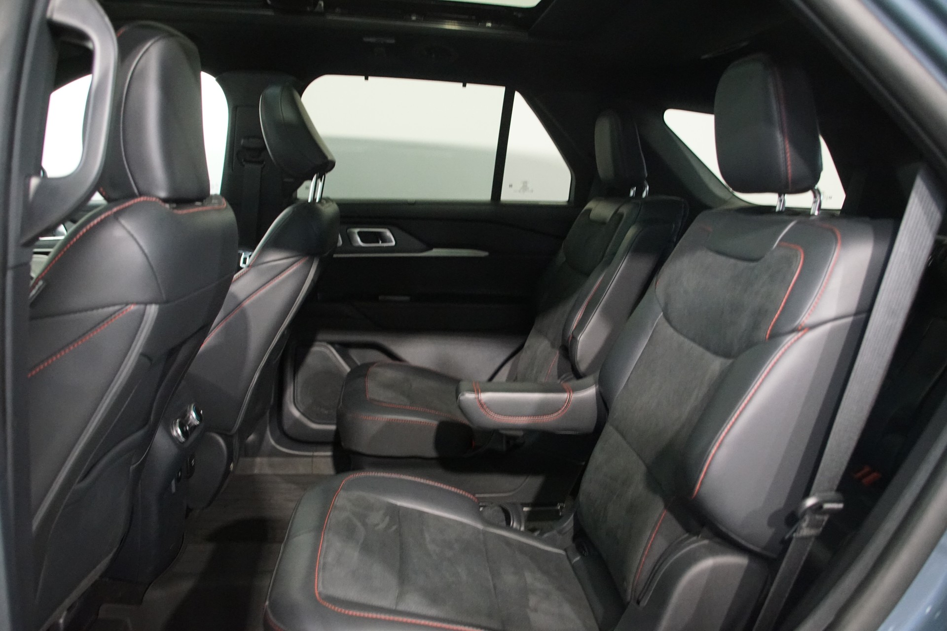 FORD Explorer 3.0 ST 407 PS Benzin 6 Pl.-image-16