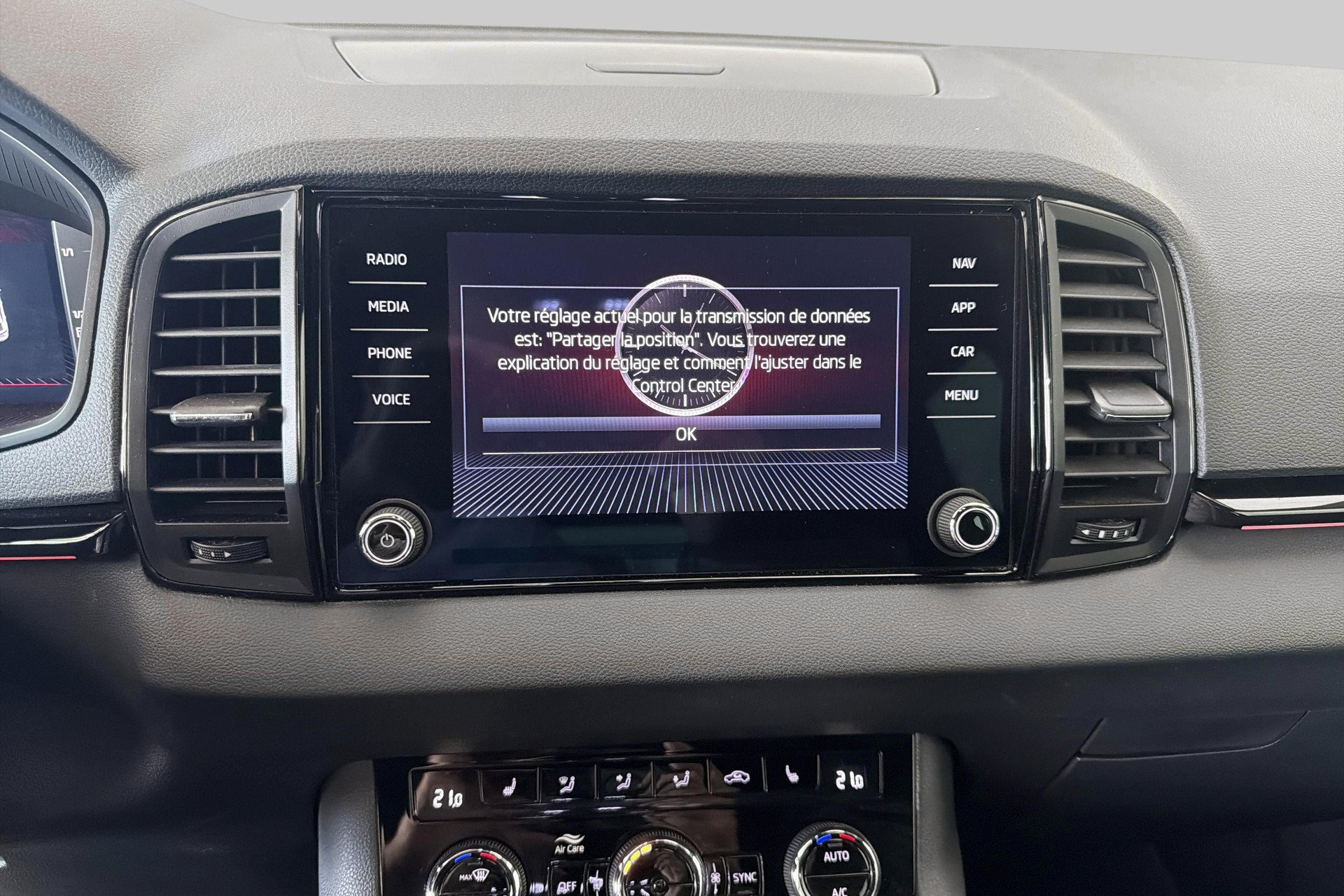 SKODA Karoq 2.0 TSI SportLine 4x4 DSG-image-11