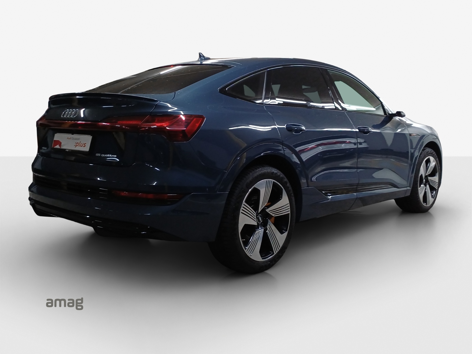 AUDI e-tron 55 Sportback S Line quattro-image-5