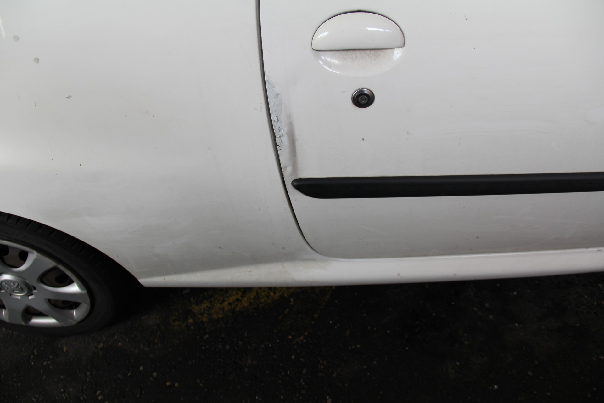 PEUGEOT 107 1.0 Urban-showroom-element-2