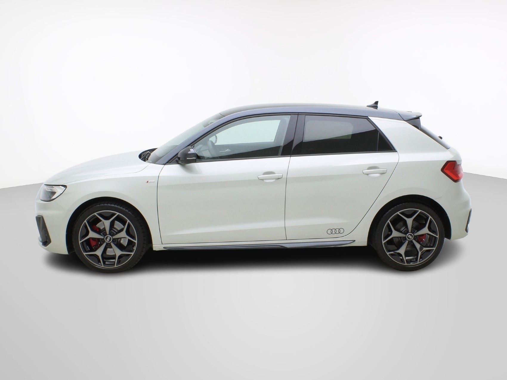 AUDI A1 Sportback 40 TFSI S Line S-Tronic **Audi Werksgarantie bis 05/2030**-showroom-element-2