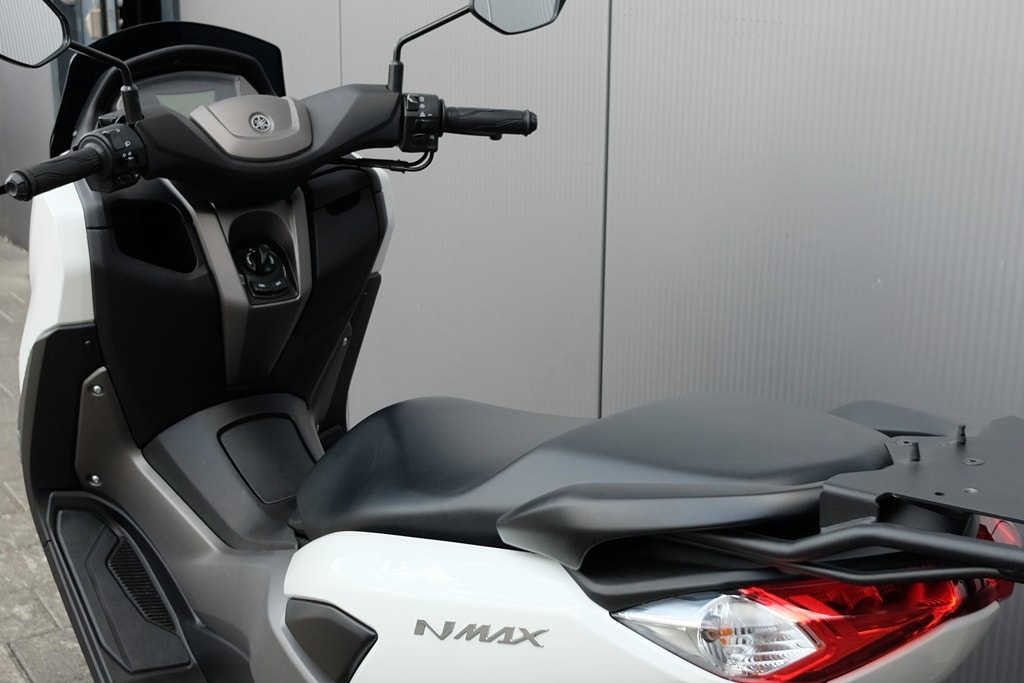 YAMAHA GPD 125 NMAX ABS-image-2