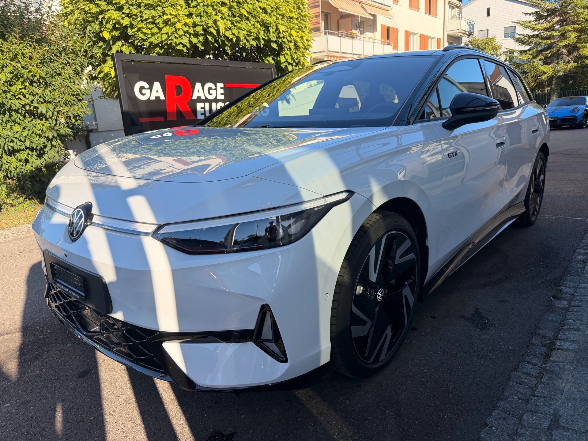 VW ID.7 TOURER GTX 340 PS 4MOTION *** VOLLAUSSTATTUG IN GLETSCHERWEISS ***