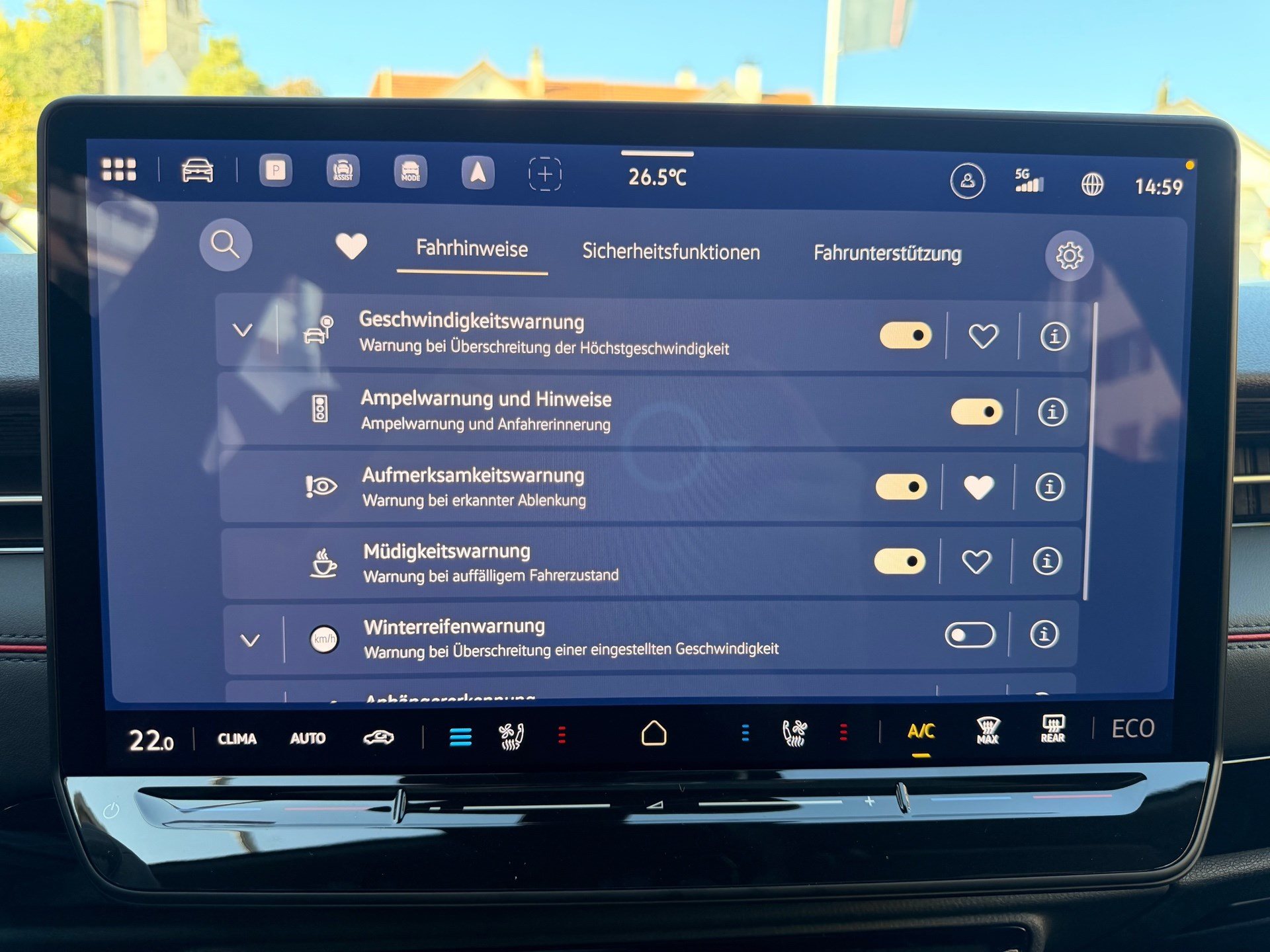 VW ID.7 TOURER GTX 340 PS 4MOTION *** VOLLAUSSTATTUG IN GLETSCHERWEISS ***-image-12