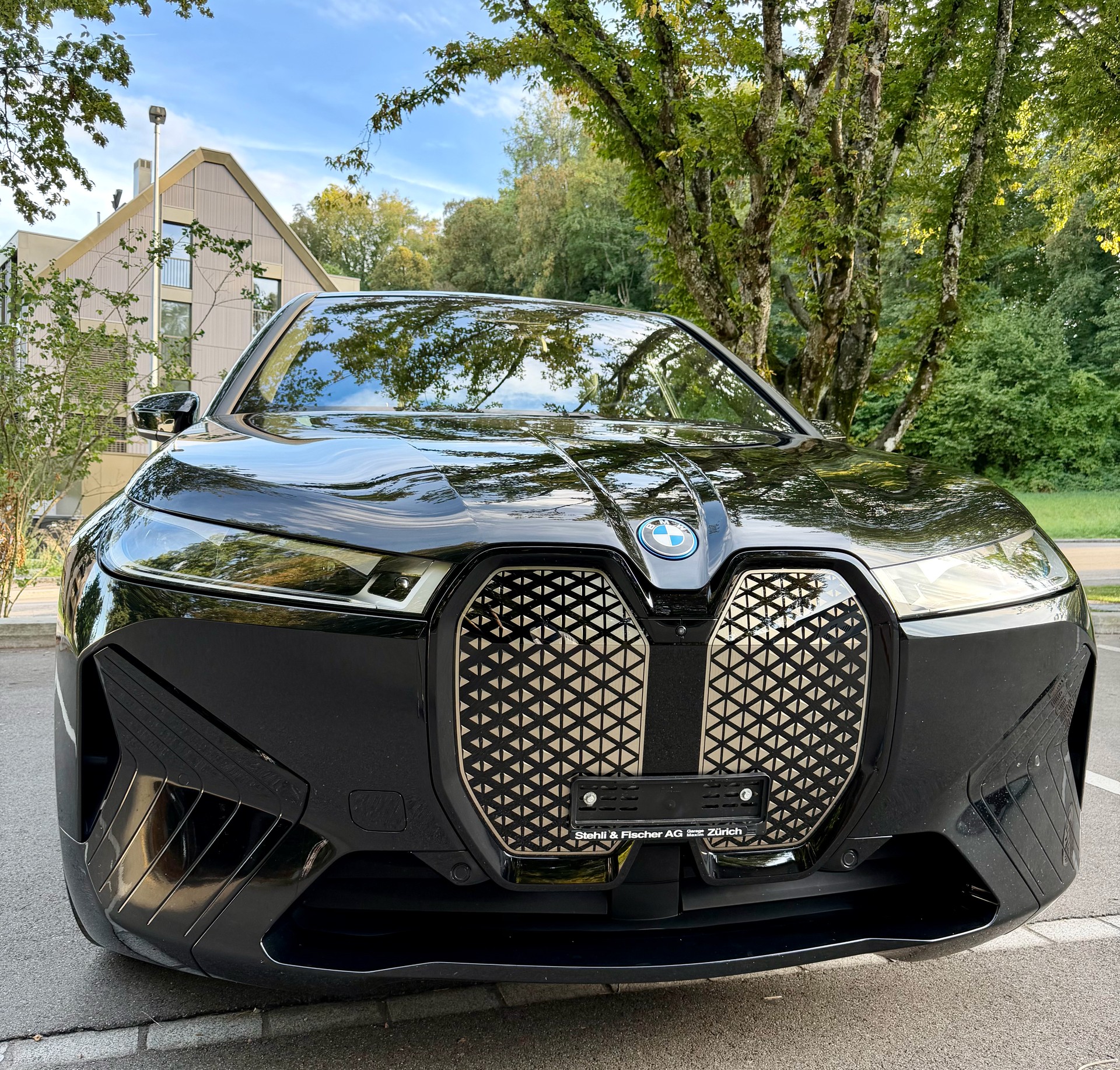 BMW iX M60-image-3