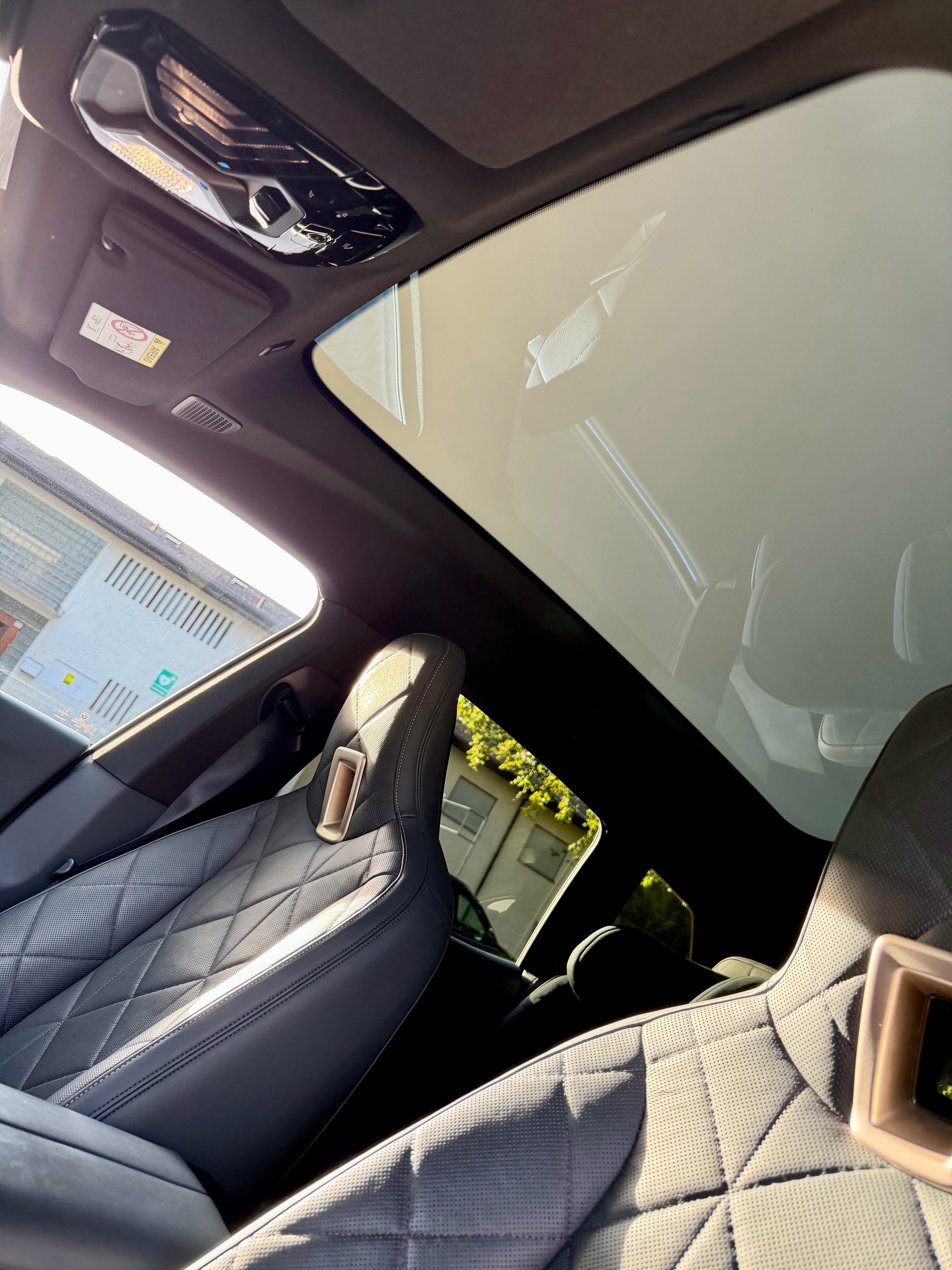 BMW iX M60-image-7