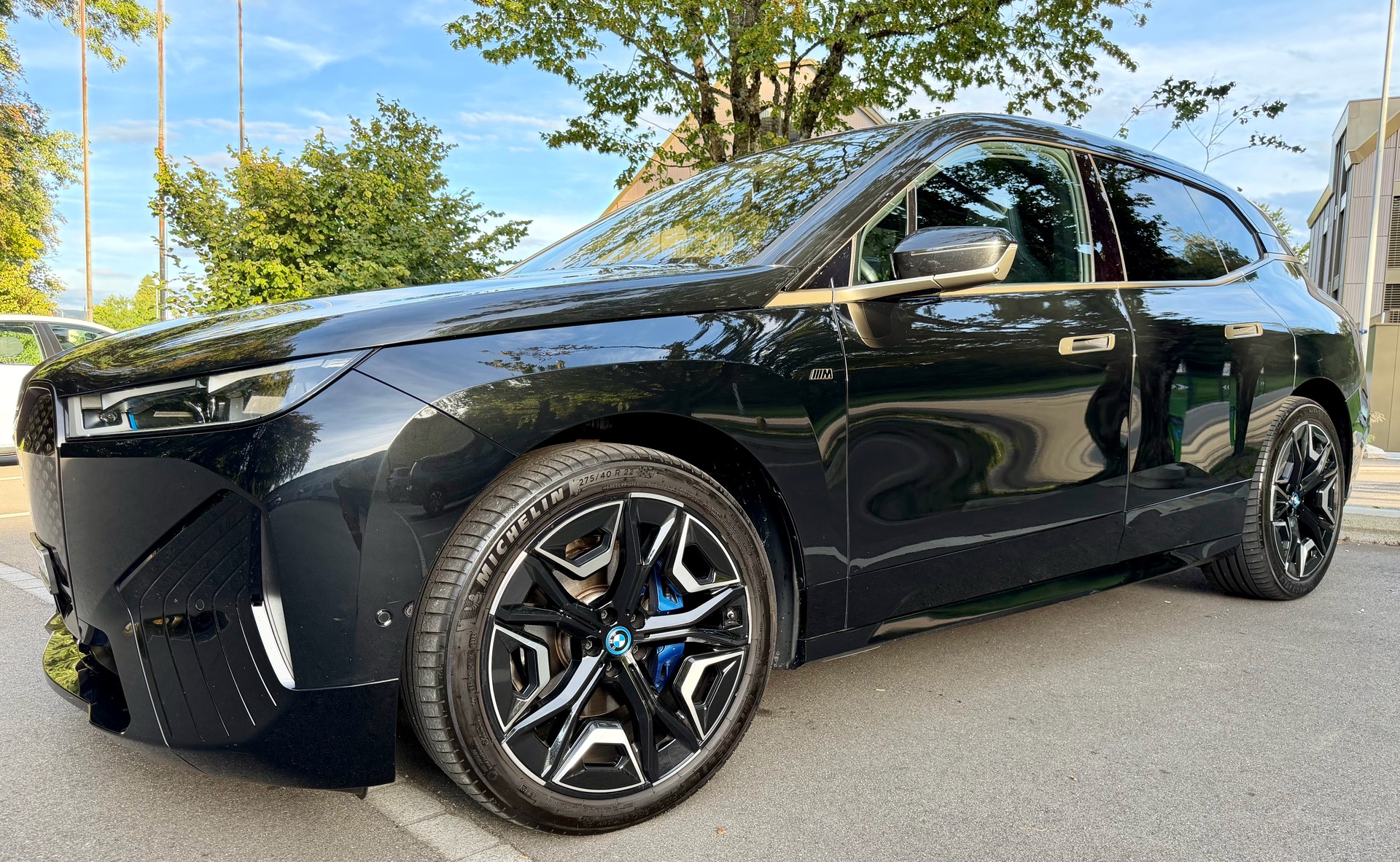 BMW iX M60