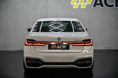 BMW 745Le xDrive-image-4