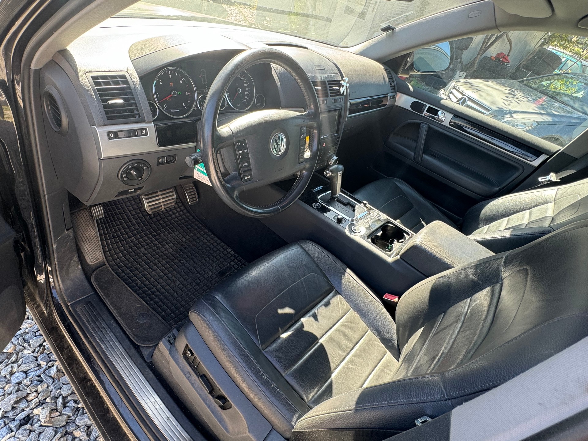VW Touareg 5.0 TDI V10 Automatic-image-5