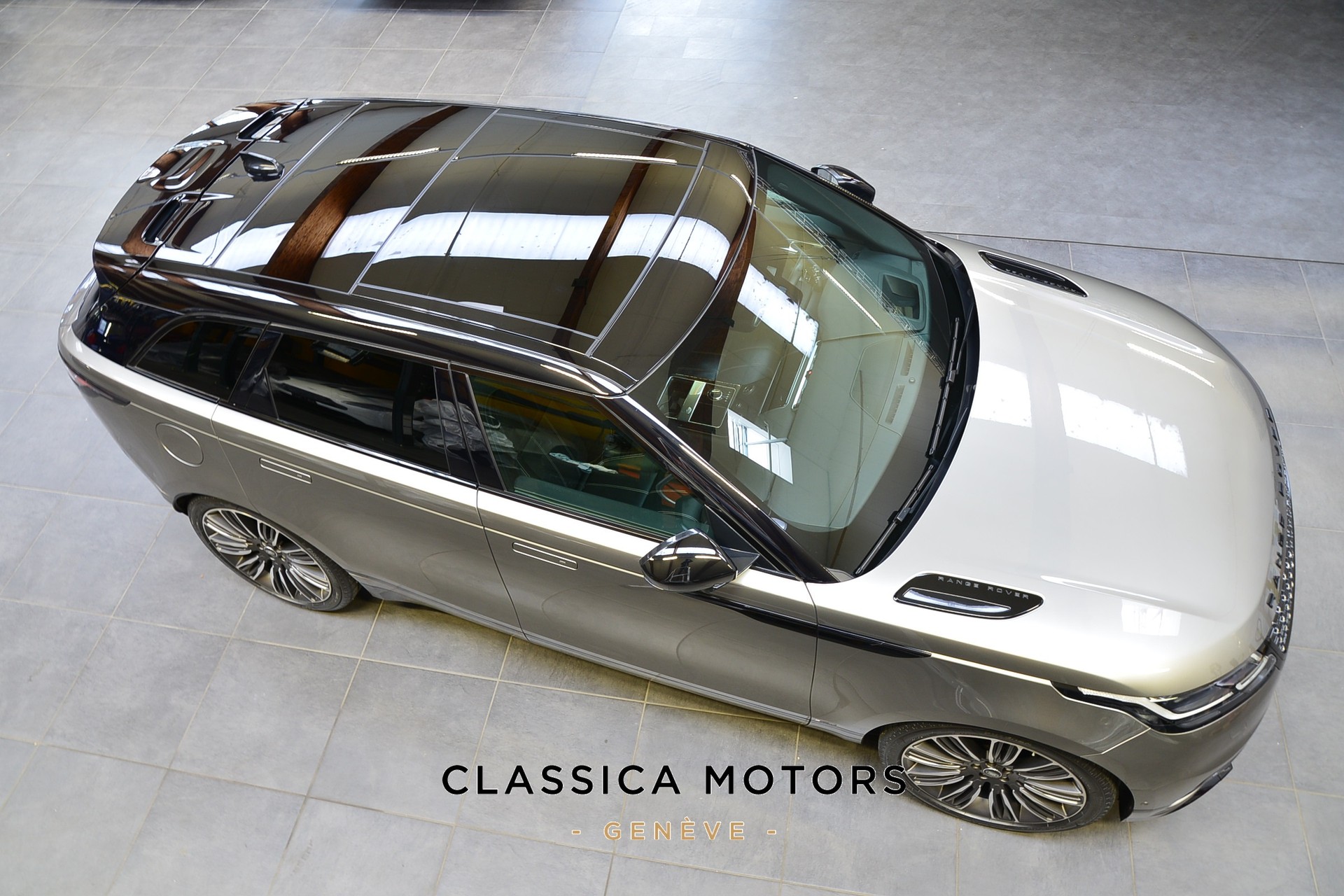 LAND ROVER Range Rover Velar R-Dynamic P 300 SE Automatic-image-15