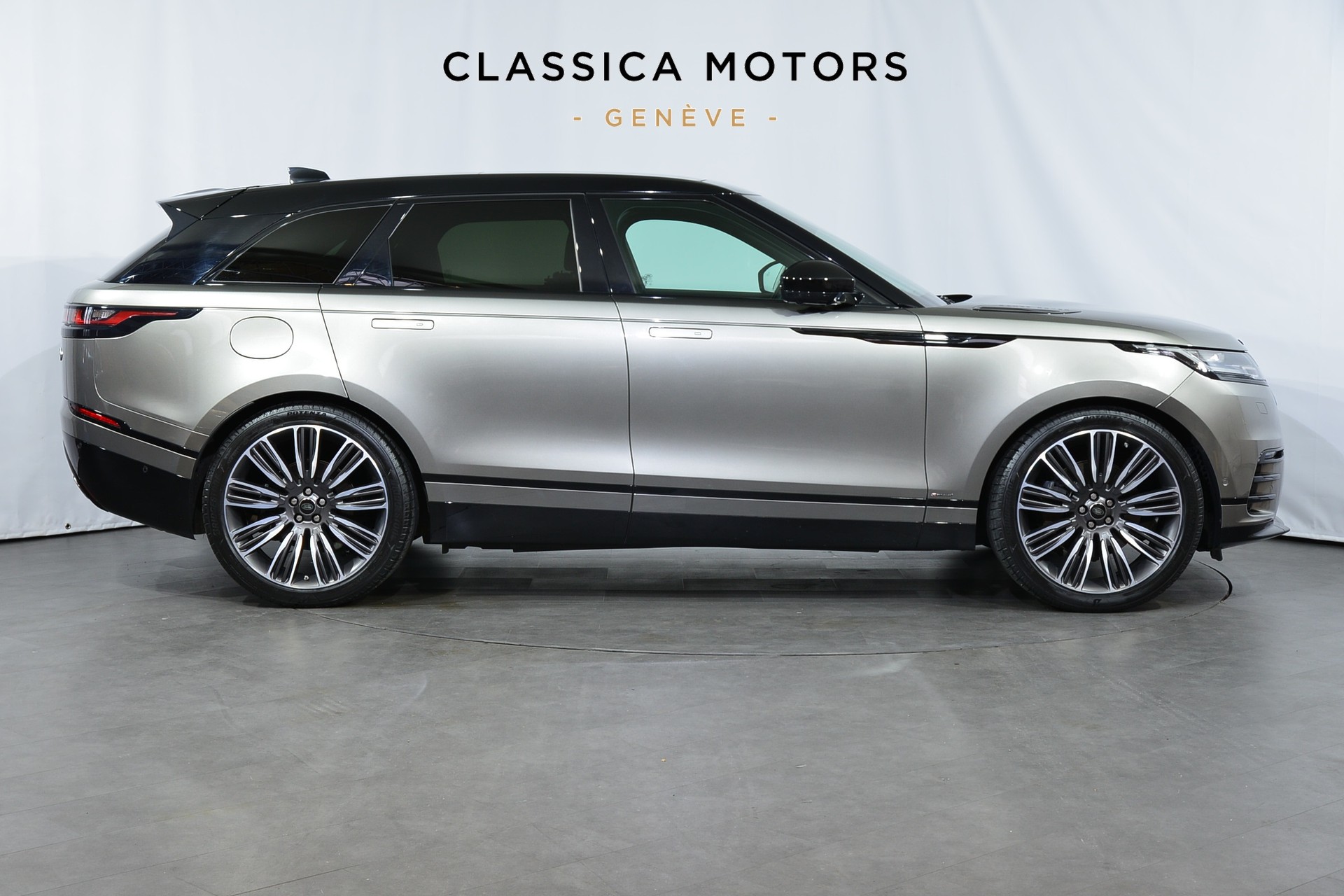 LAND ROVER Range Rover Velar R-Dynamic P 300 SE Automatic-showroom-element-2