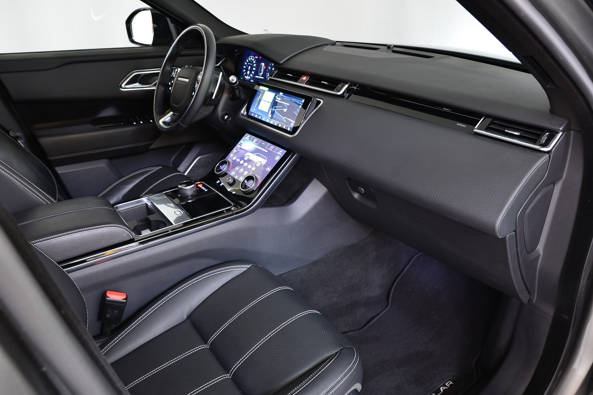 LAND ROVER Range Rover Velar R-Dynamic P 300 SE Automatic-image-10