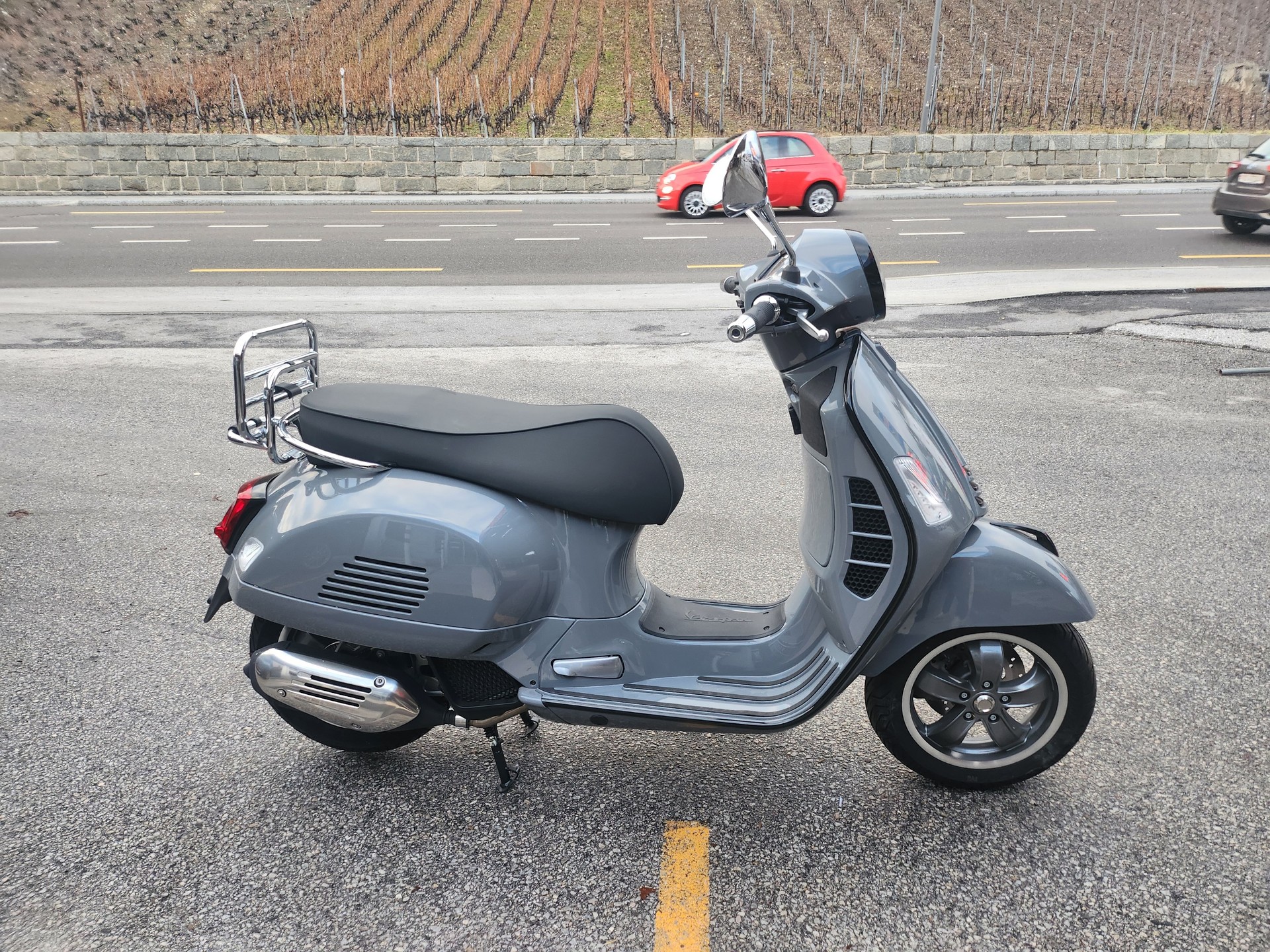 PIAGGIO Vespa GTS 125 75th Anniversary ABS-image-3