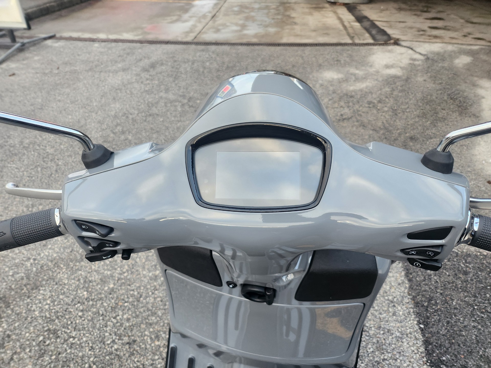 PIAGGIO Vespa GTS 125 75th Anniversary ABS-image-1