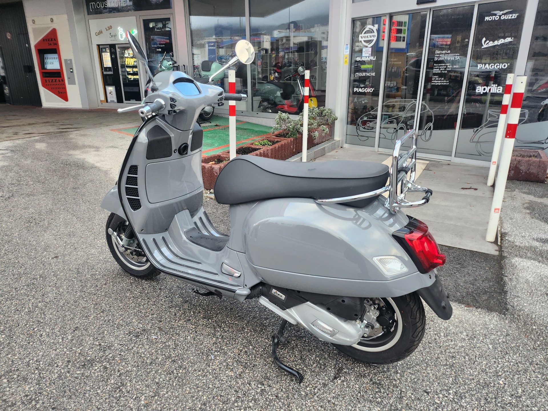 PIAGGIO Vespa GTS 125 75th Anniversary ABS-image-6