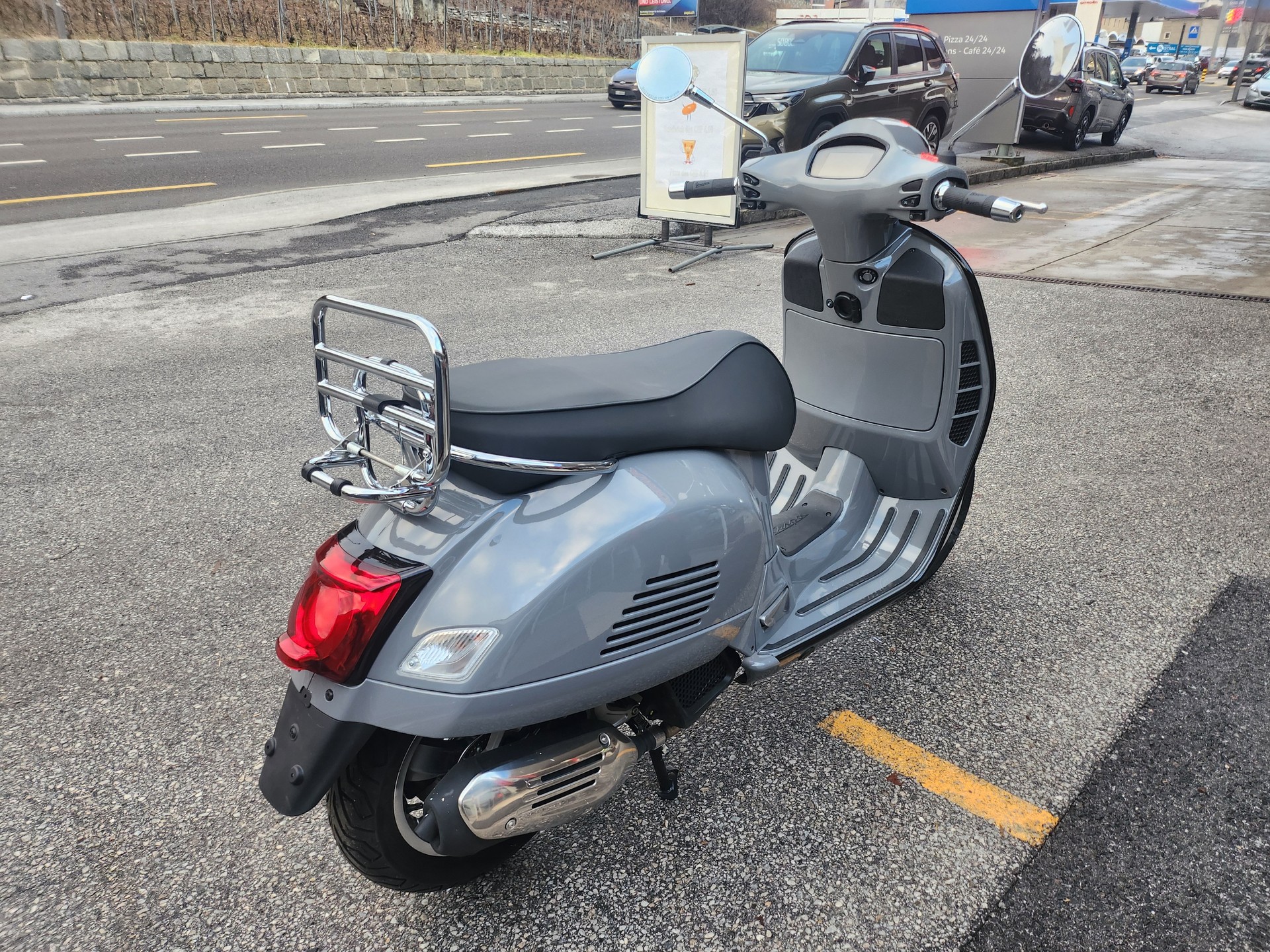 PIAGGIO Vespa GTS 125 75th Anniversary ABS-image-4