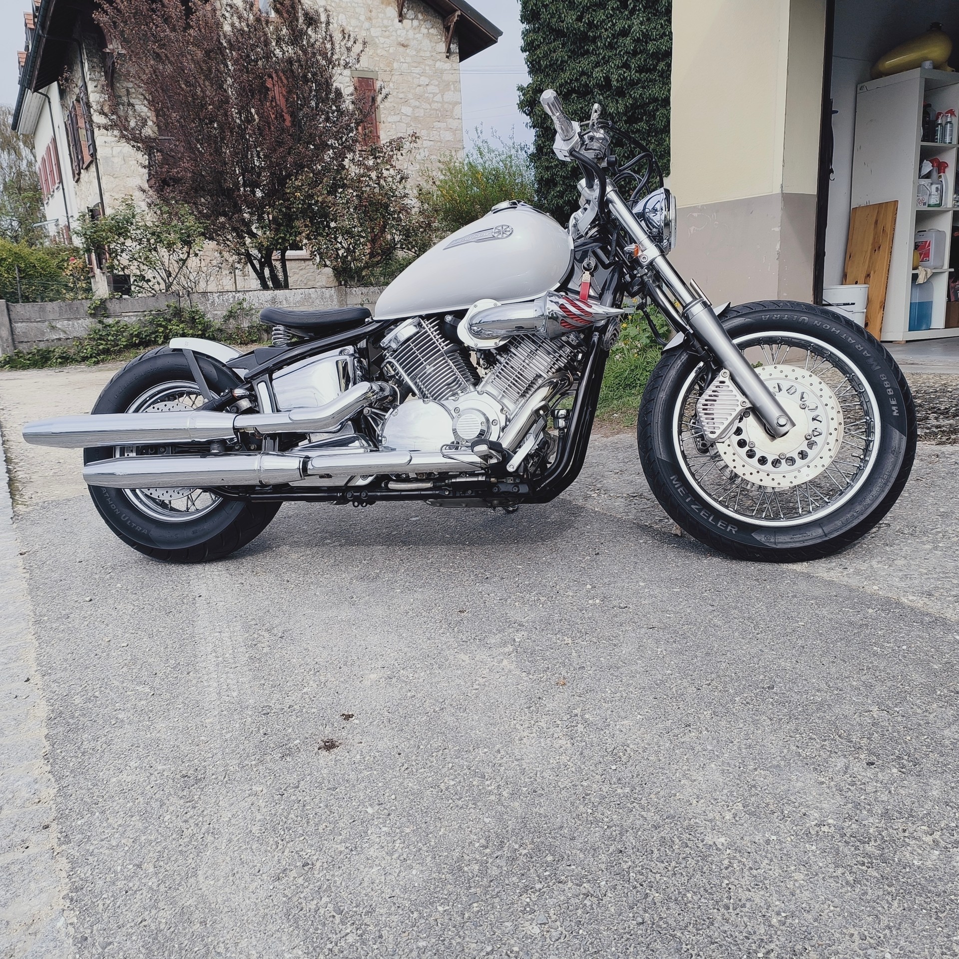 YAMAHA XVS 1100 Drag Star-image-3