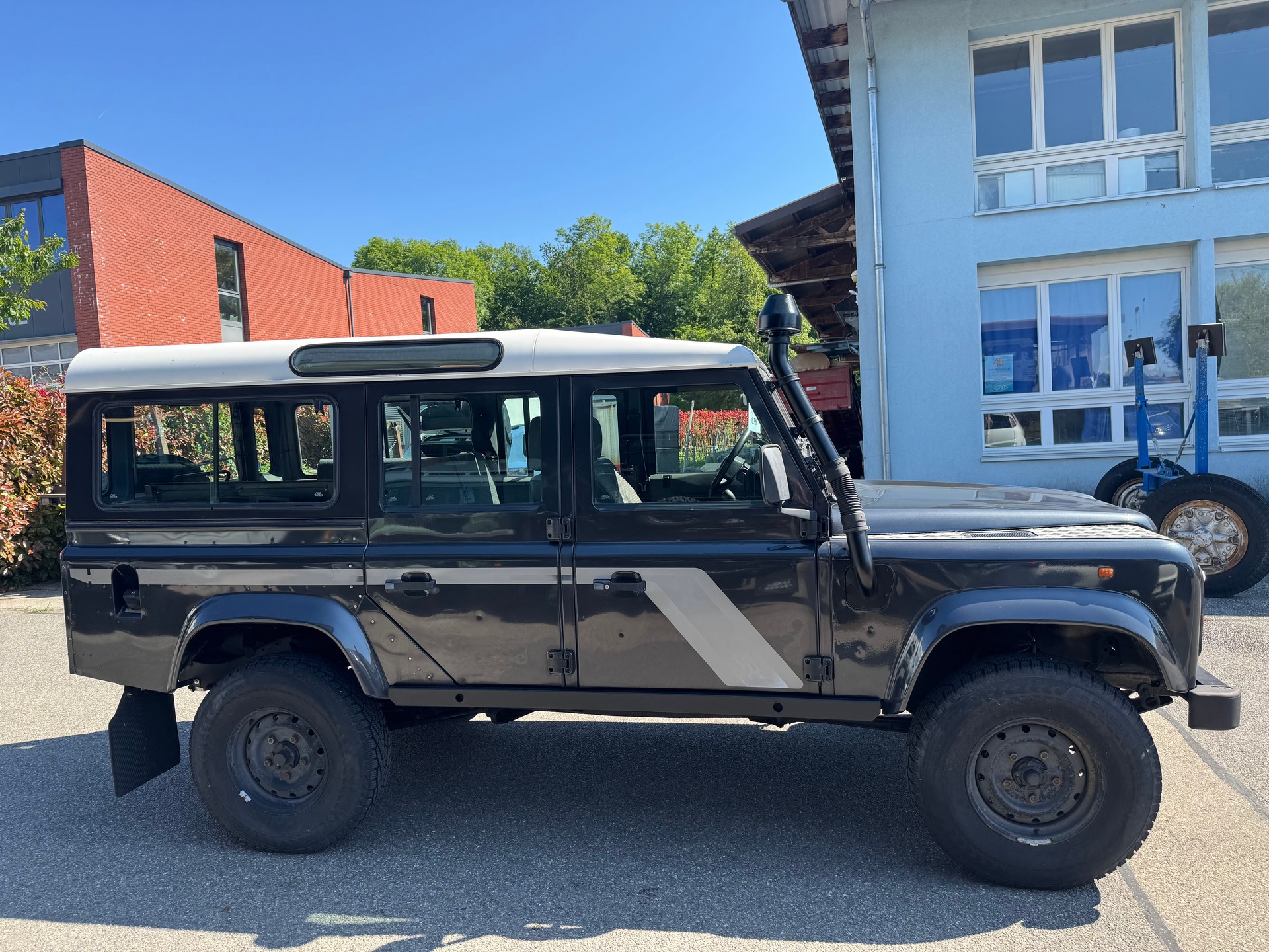 LAND ROVER 110CSW 2.5 Tdi-image-3