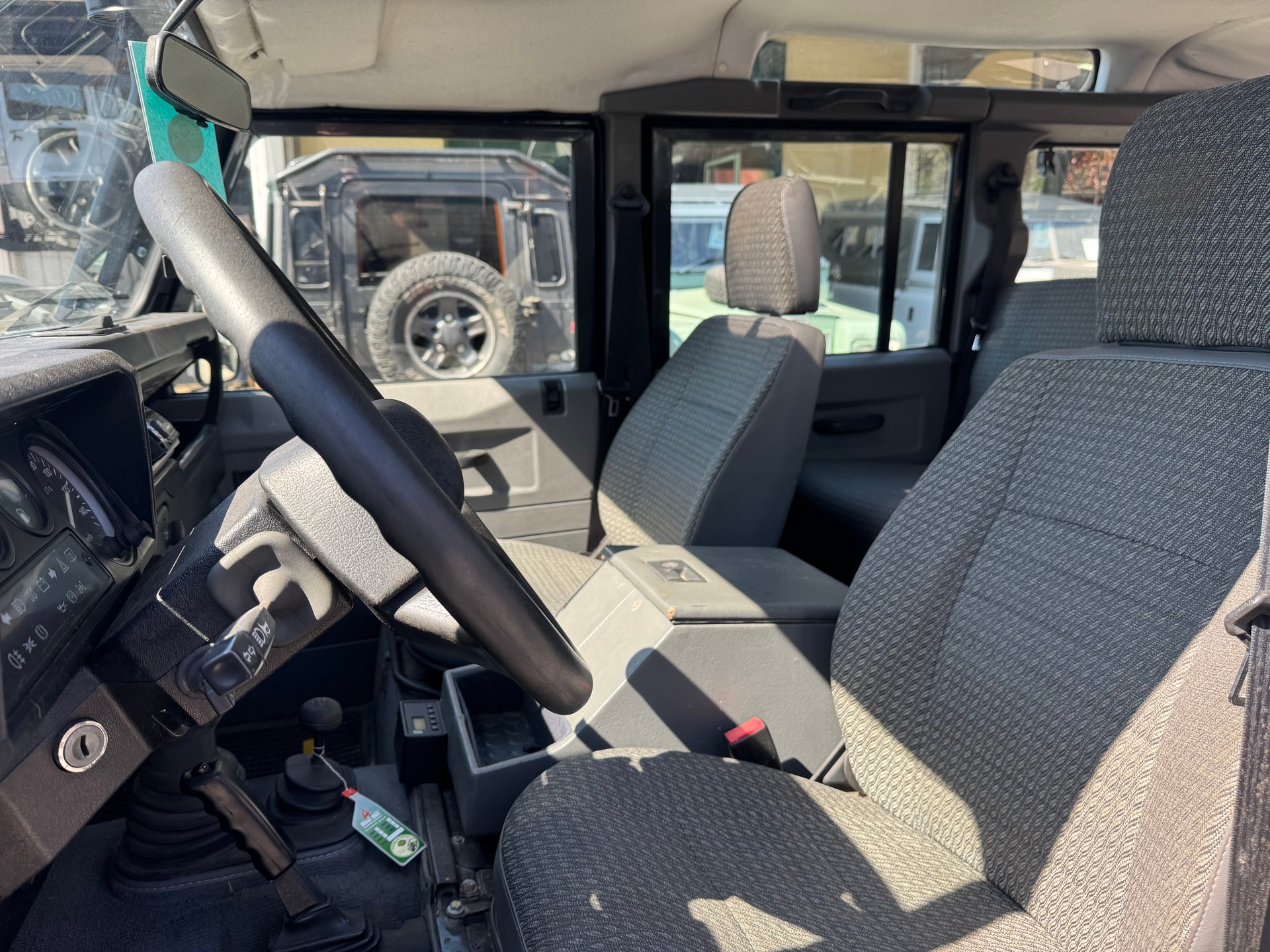 LAND ROVER 110CSW 2.5 Tdi-image-10