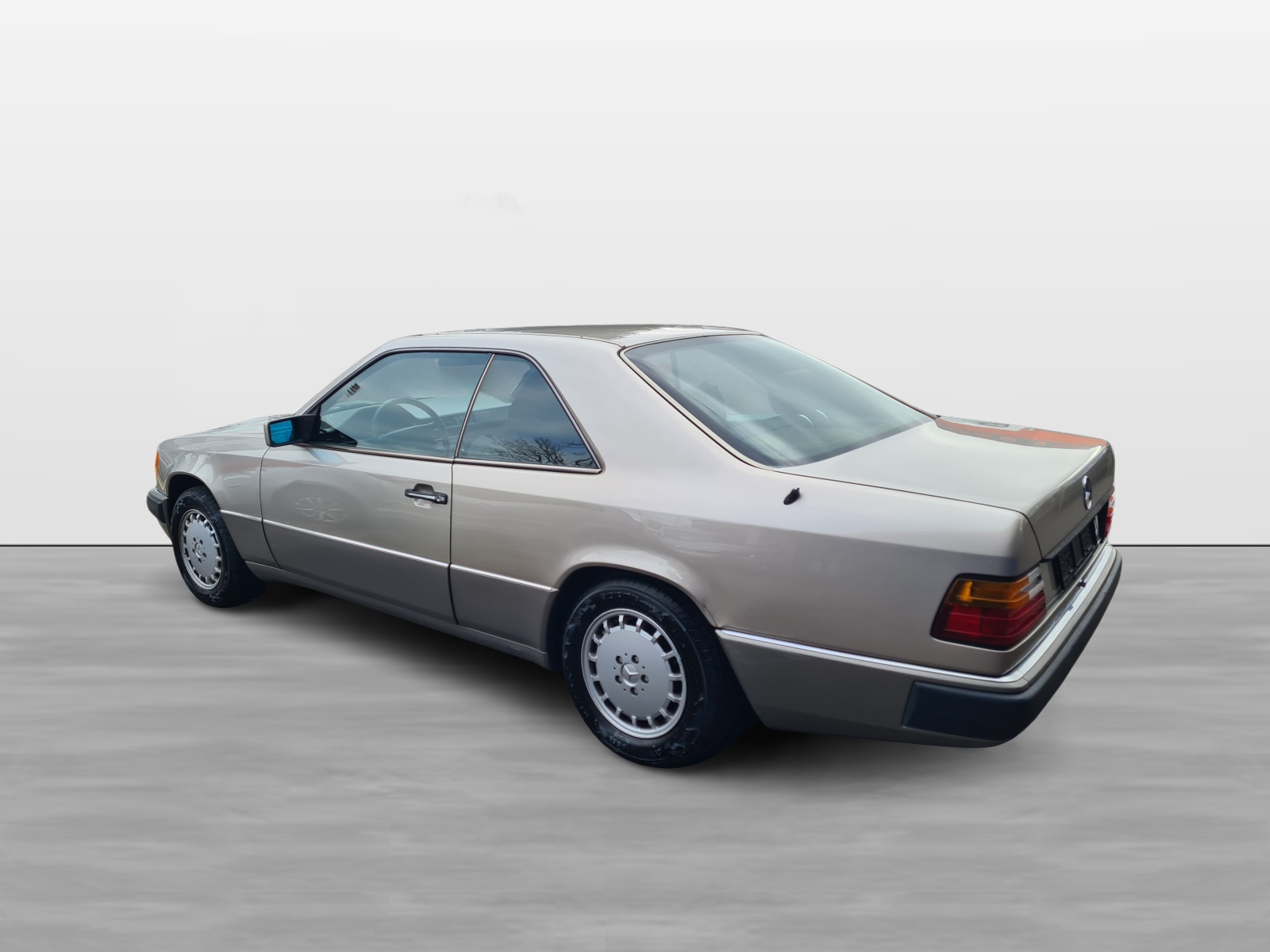 MERCEDES-BENZ 230 CE-image-4