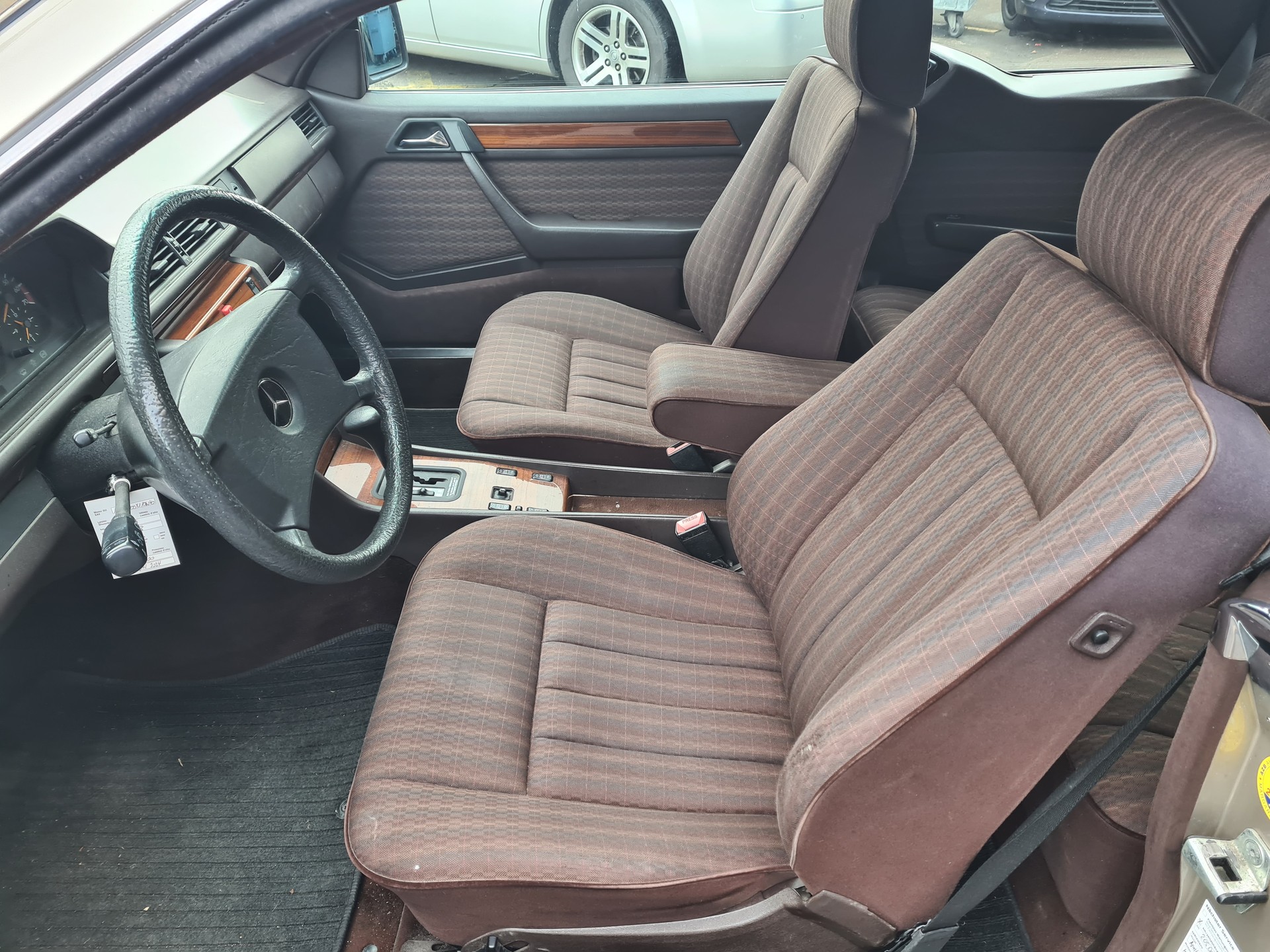 MERCEDES-BENZ 230 CE-image-7