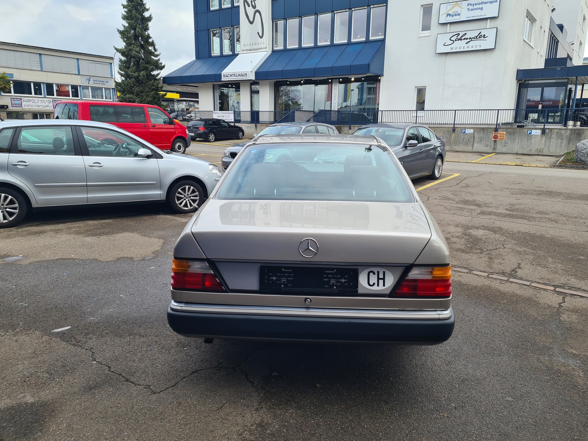MERCEDES-BENZ 230 CE-showroom-element-3