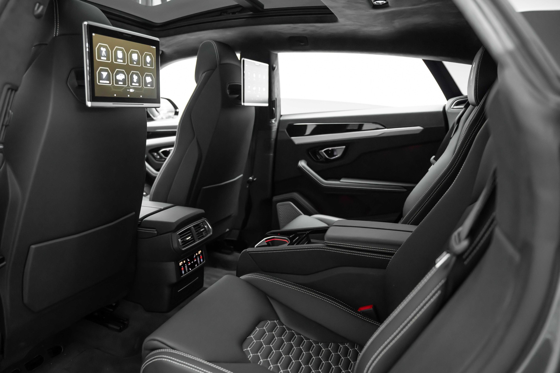 LAMBORGHINI Urus E-Gear-image-12