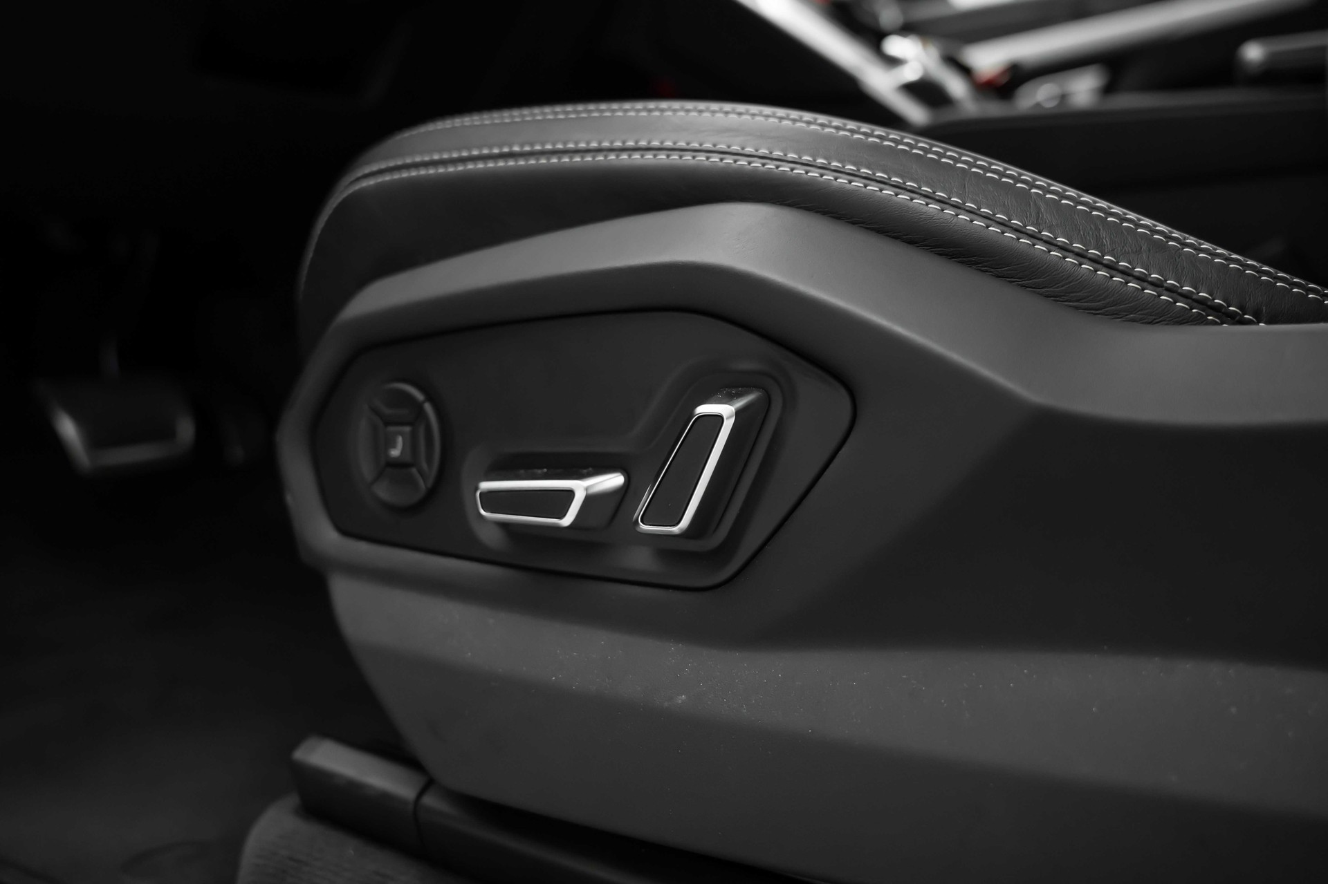 LAMBORGHINI Urus E-Gear-image-20