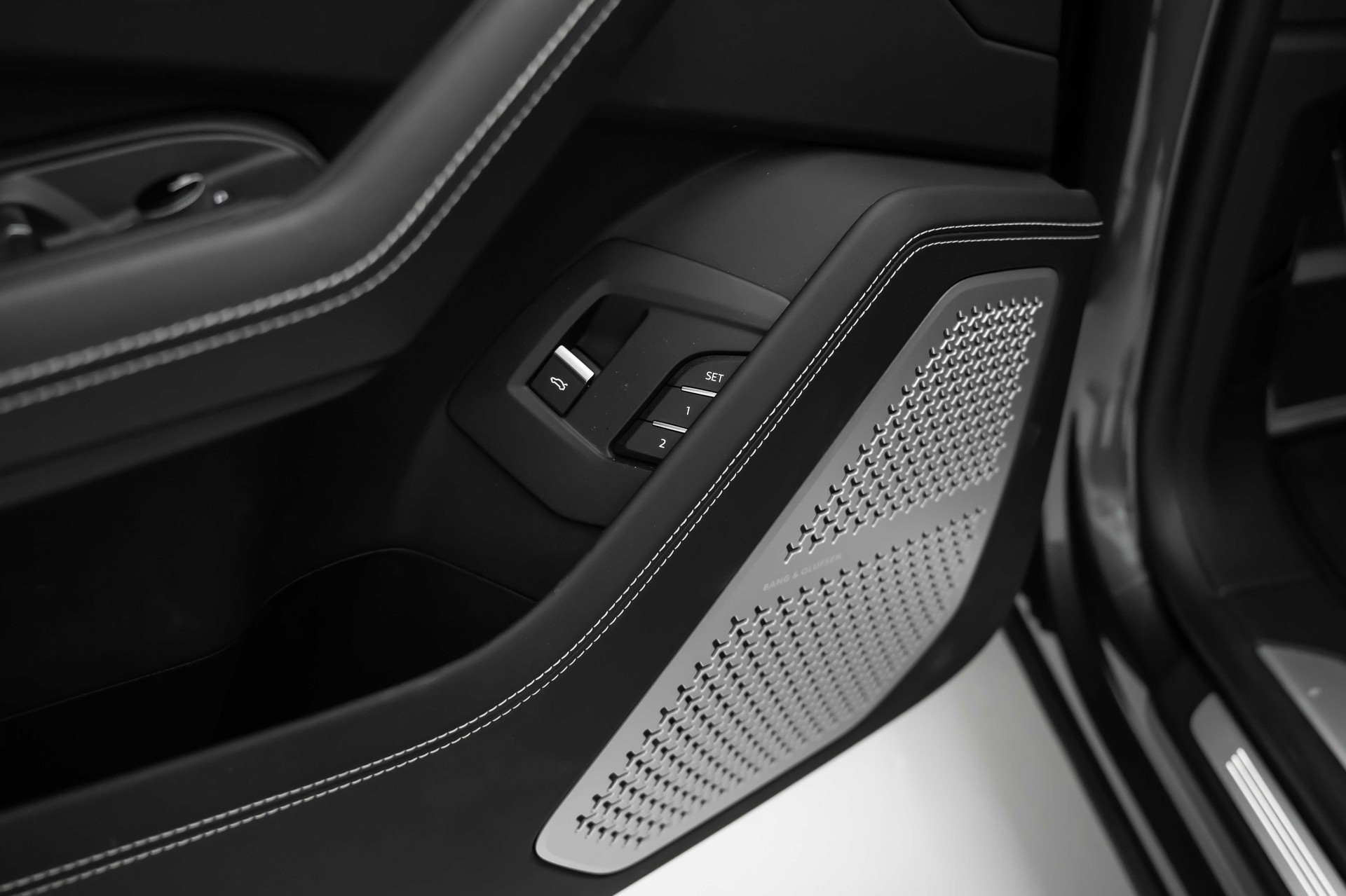 LAMBORGHINI Urus E-Gear-image-30