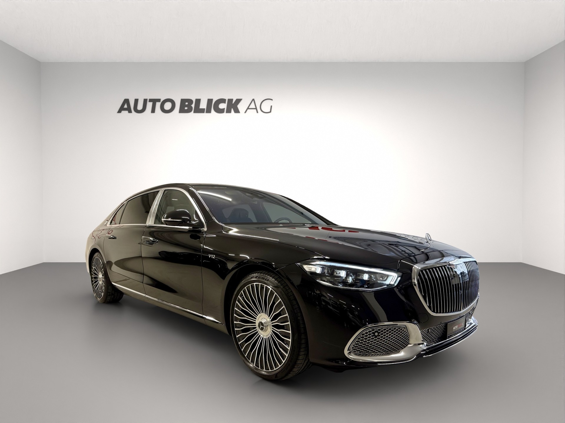 MERCEDES-BENZ Maybach S 680 4Matic 9G-Tronic-showroom-element-1