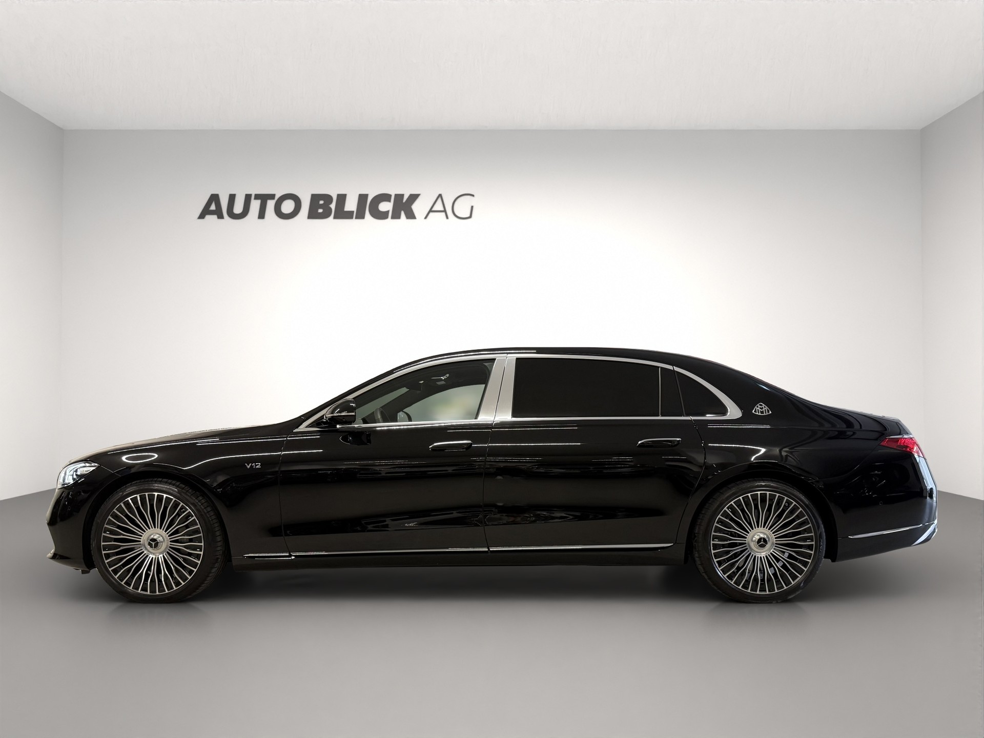 MERCEDES-BENZ Maybach S 680 4Matic 9G-Tronic-showroom-element-3