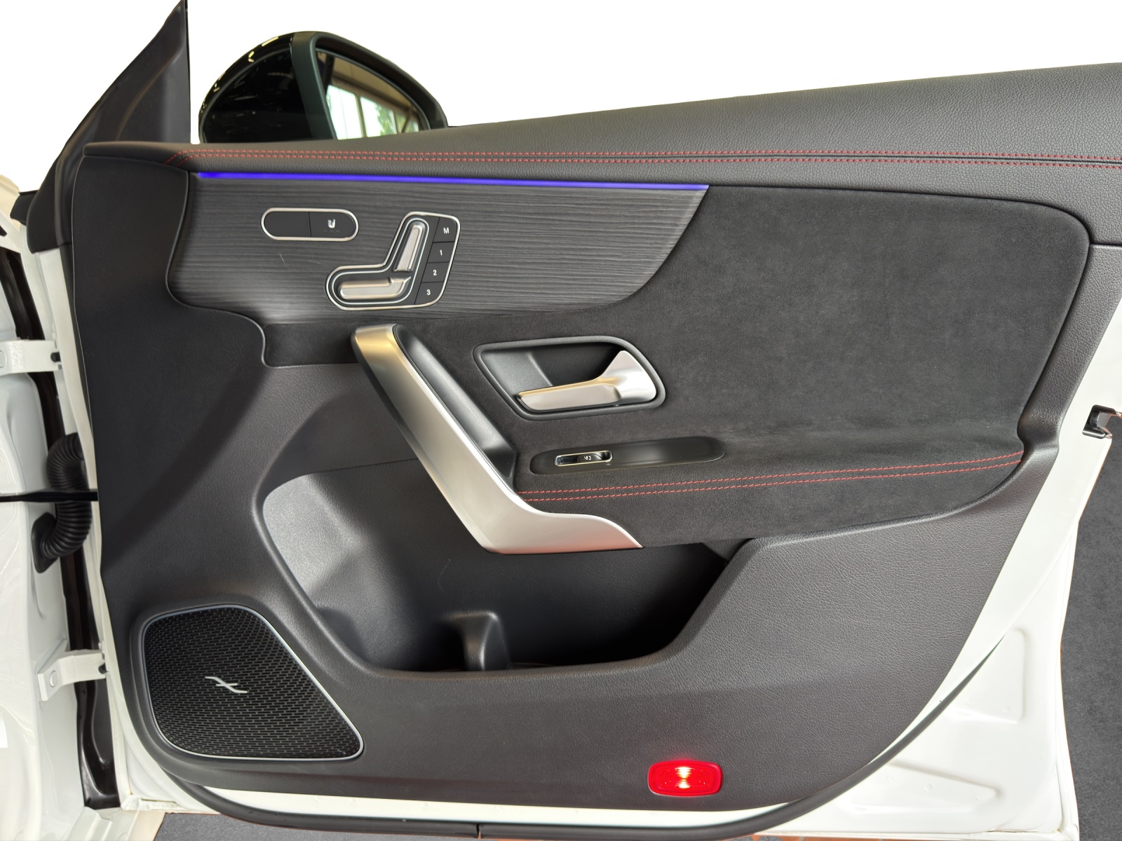 MERCEDES-BENZ CLA SB 250 8G-DCT 4M-image-15