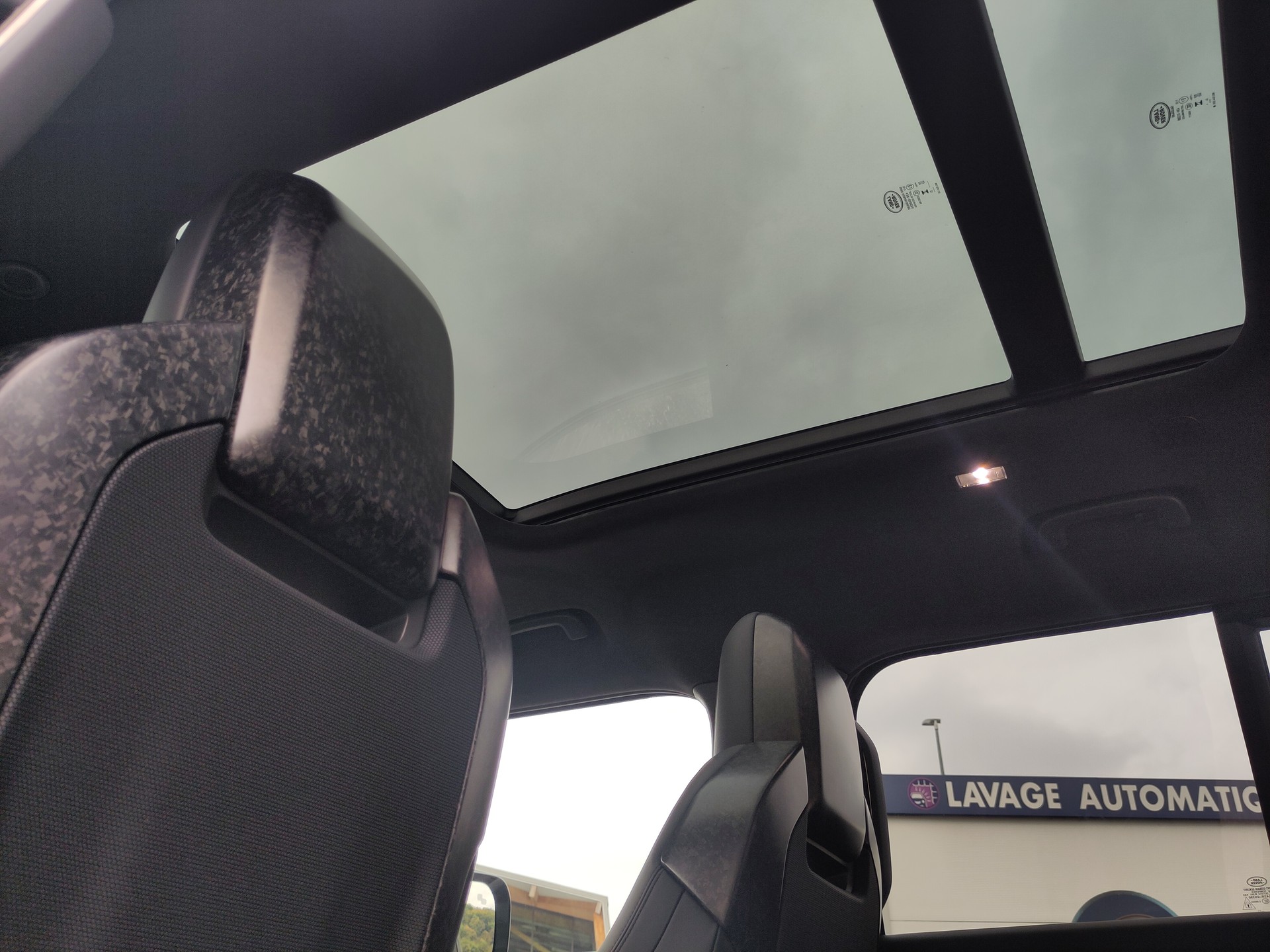 LAND ROVER Defender 110 635 V8 4.4 Octa Edition One AT8-image-11