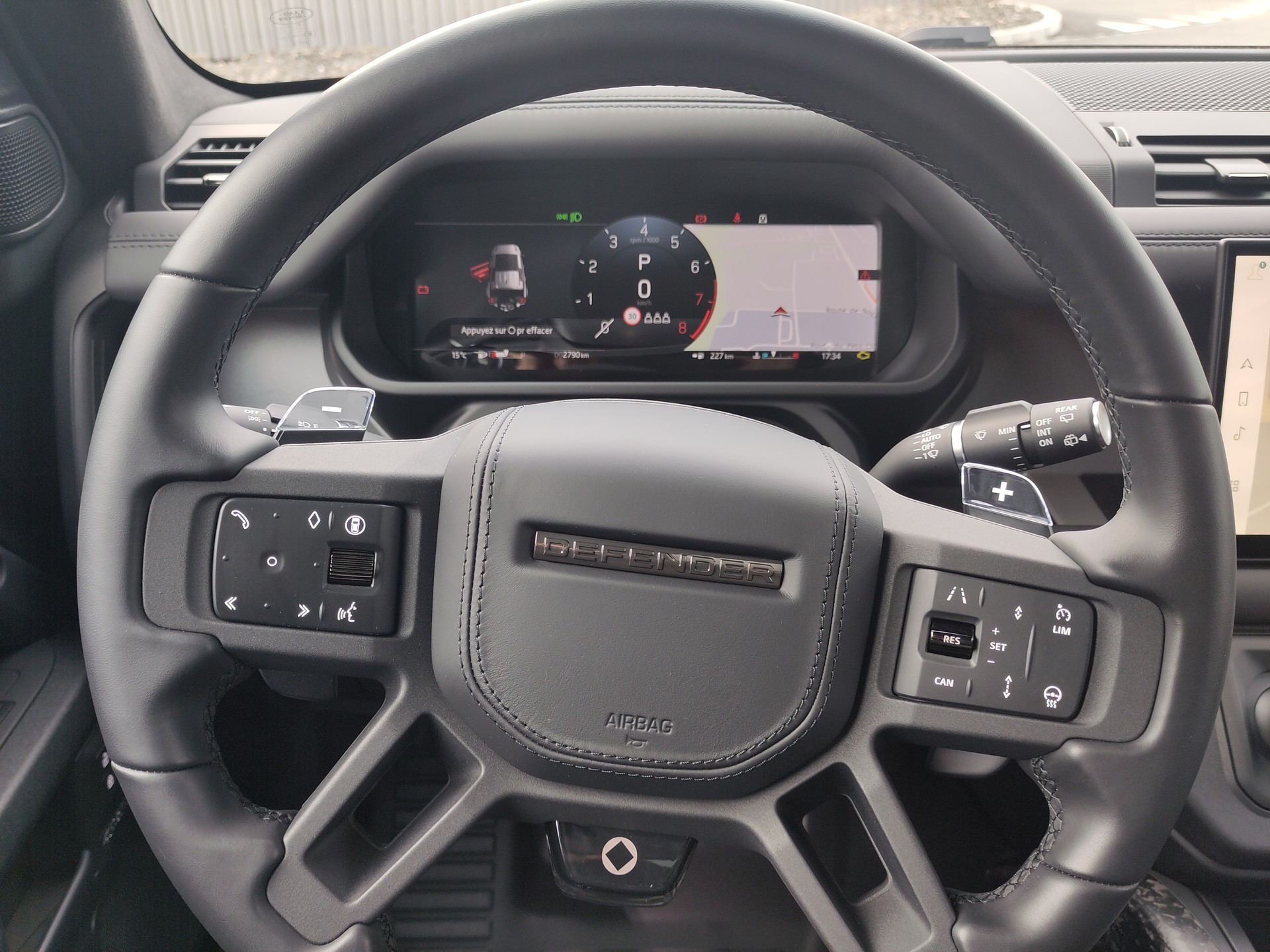 LAND ROVER Defender 110 635 V8 4.4 Octa Edition One AT8-image-12