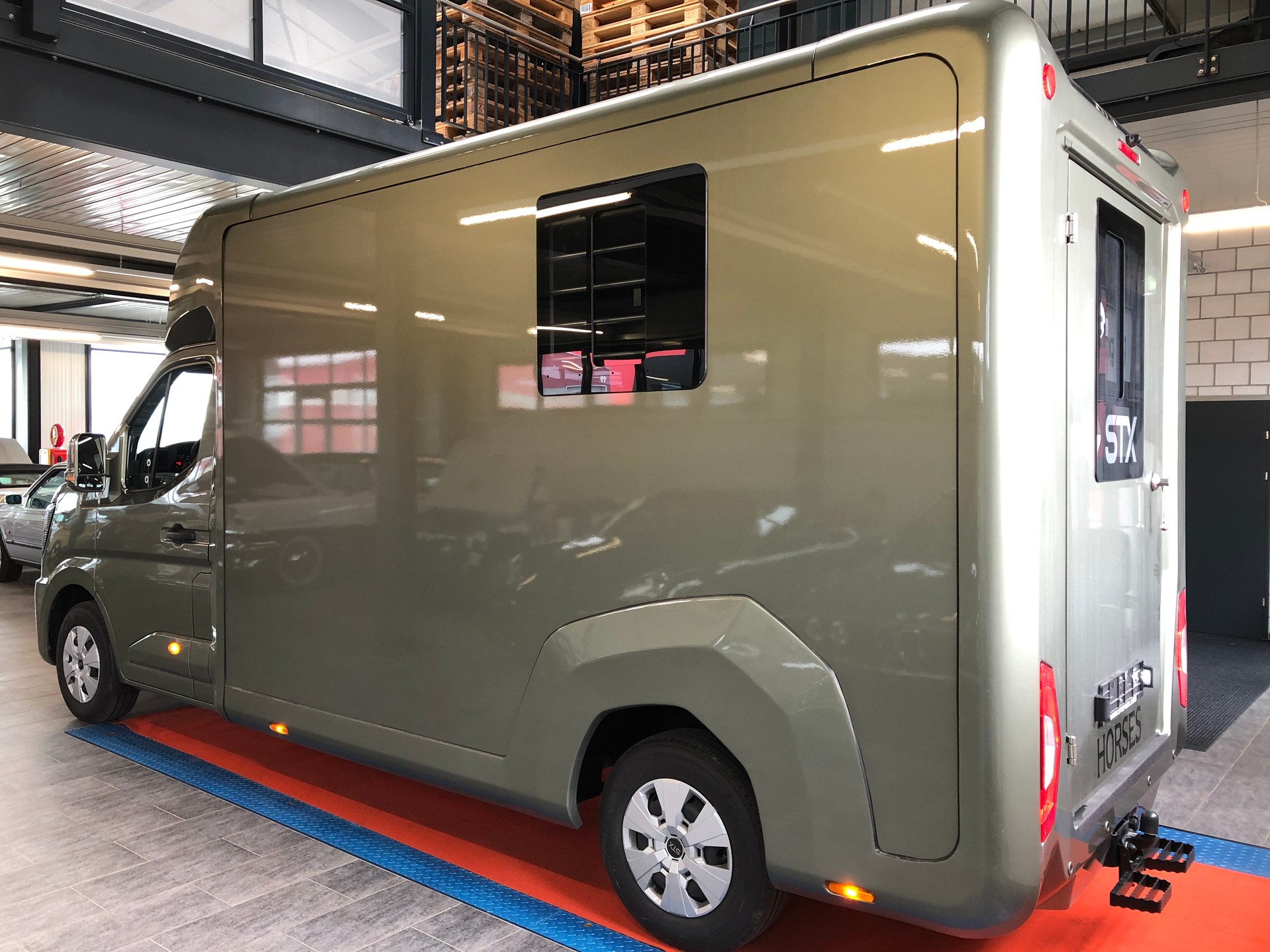 RENAULT STX NEW MODEL 2025 HARAS Pferdetransporter-image-26