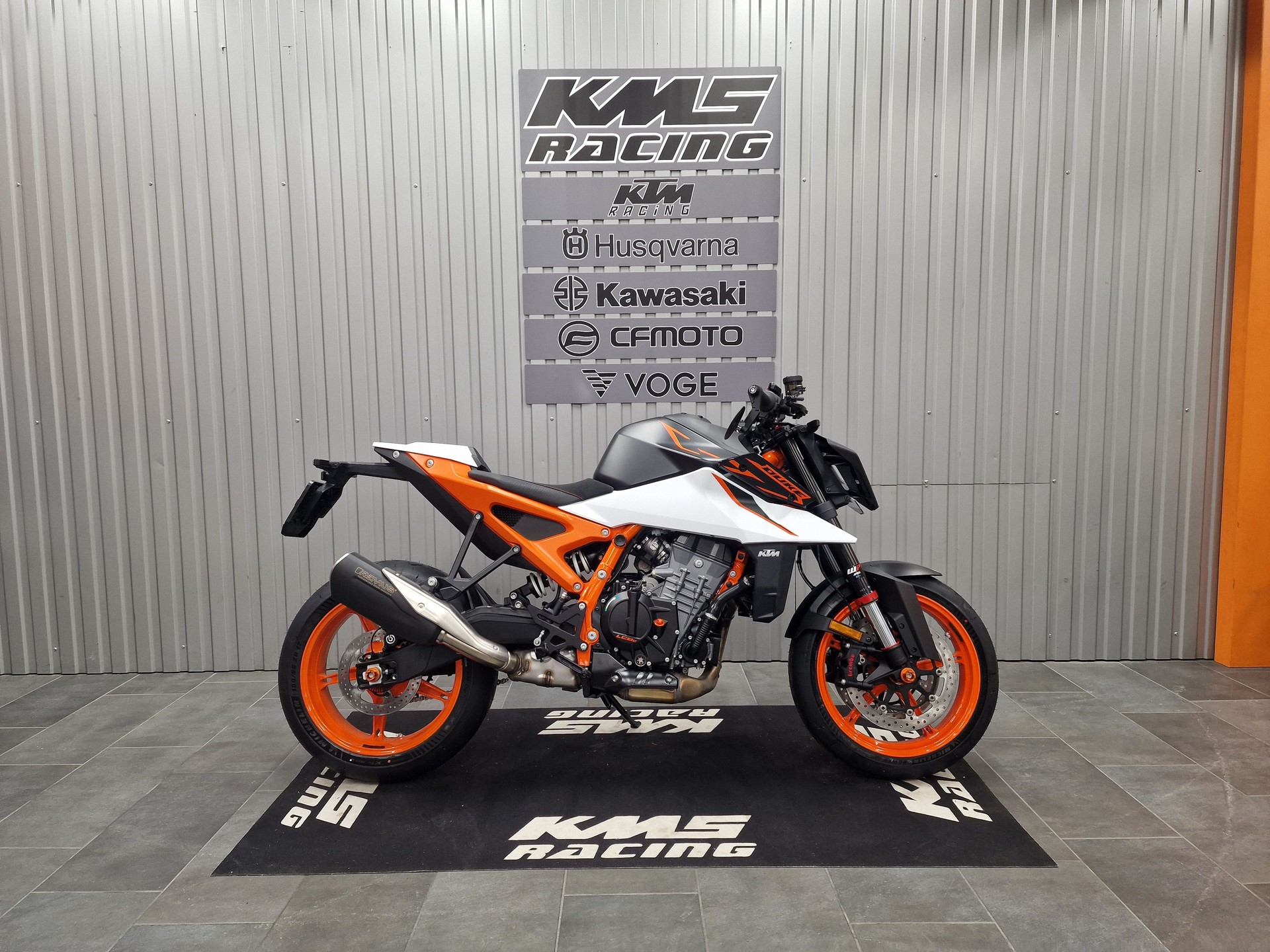 KTM 990 Duke R-image-0
