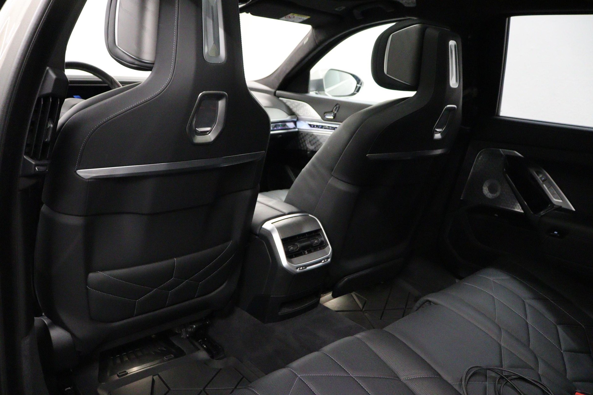 BMW i7 xDrive60-image-23
