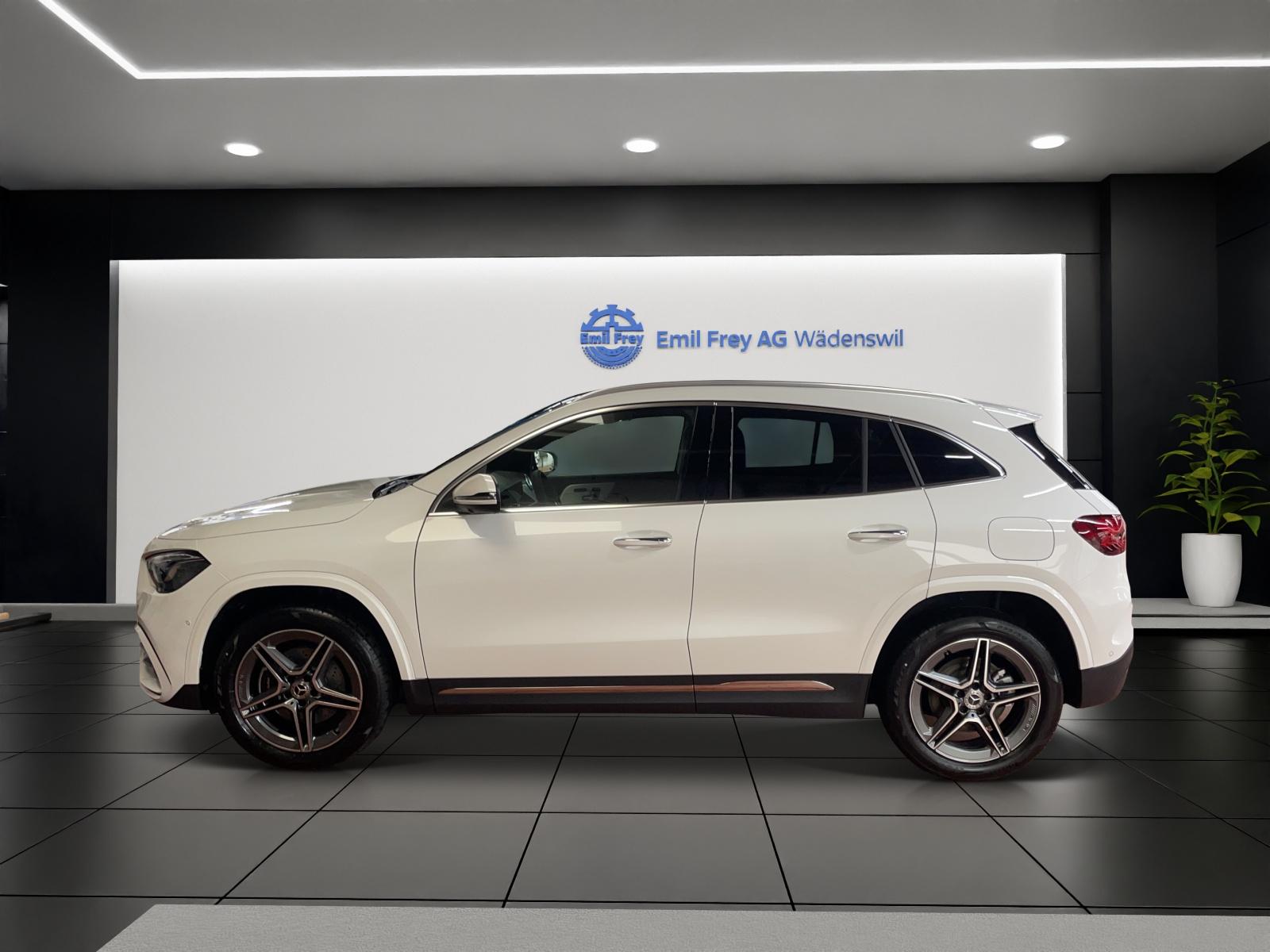 MERCEDES-BENZ GLA 250 e AMG Line-showroom-element-2