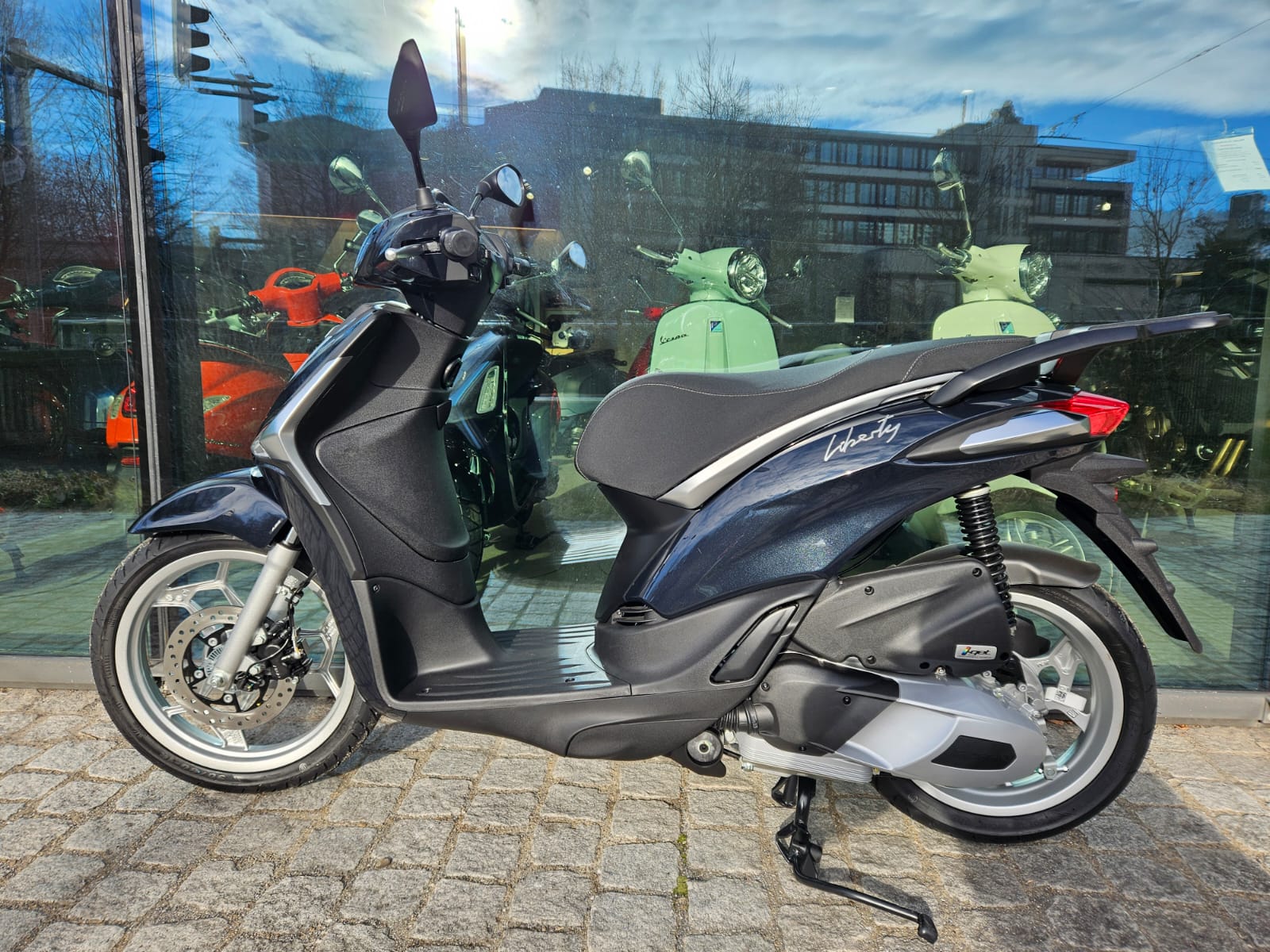 PIAGGIO Liberty 125 E5+-image-2