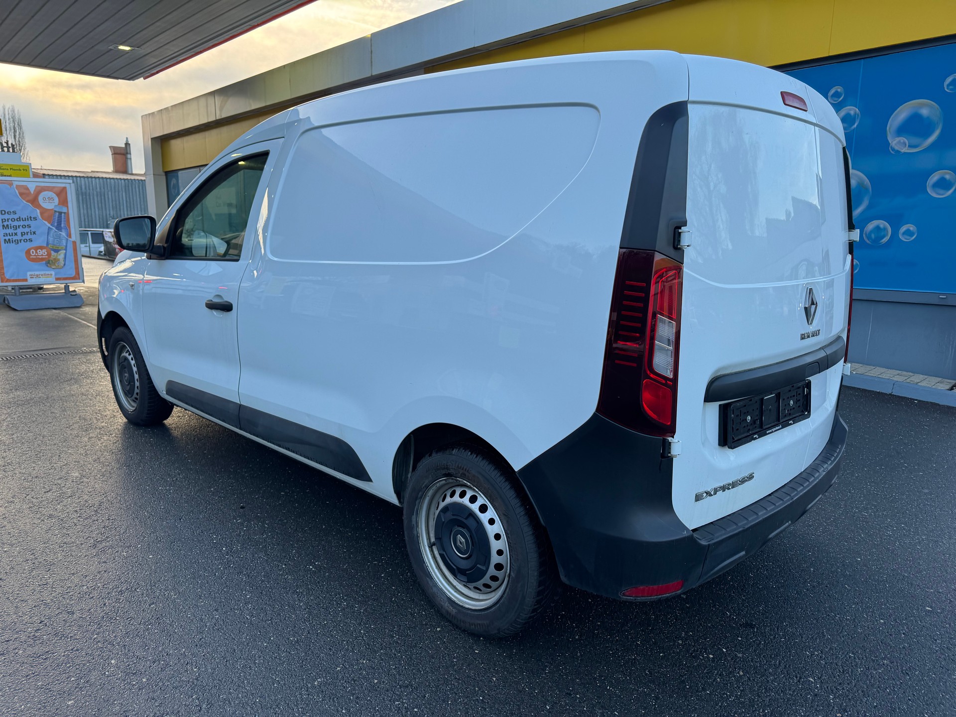 RENAULT Express 1.3TCe 100 PF Access-image-6